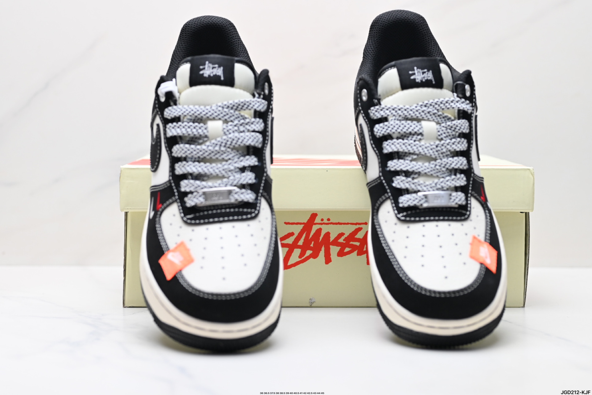 190 NIKE AIR FORCE 1‘07 LV8  SJ6698-012