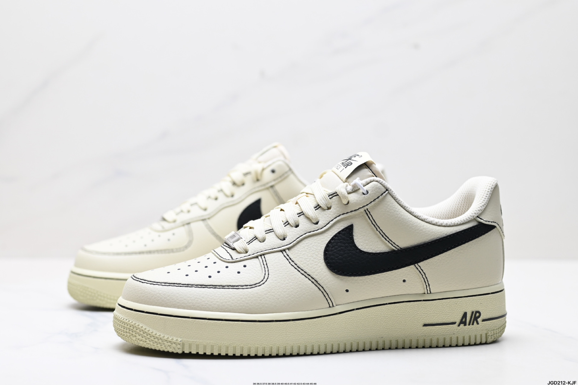 190 NIKE AIR FORCE 1‘07 LV8   HQ2037-200