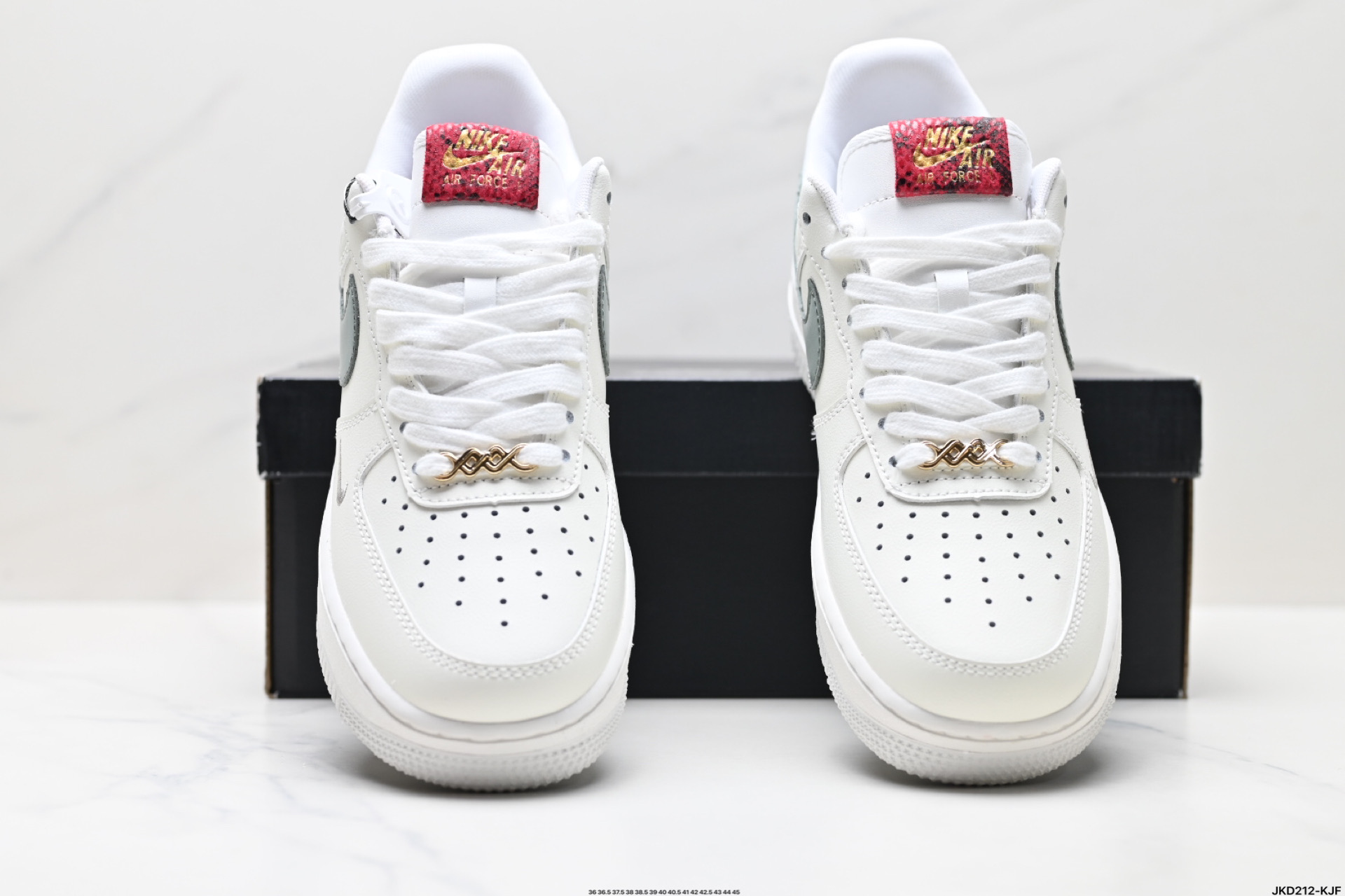 170 耐克Nike Air Force 1“07空军一号低帮百搭休闲运动板鞋 HV5979-130