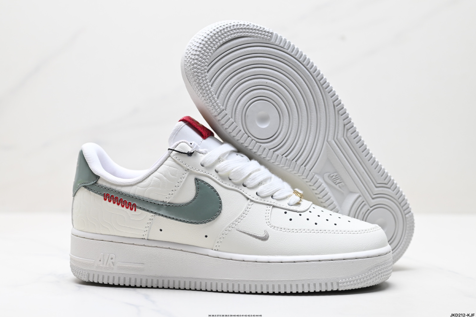 170 耐克Nike Air Force 1“07空军一号低帮百搭休闲运动板鞋 HV5979-130