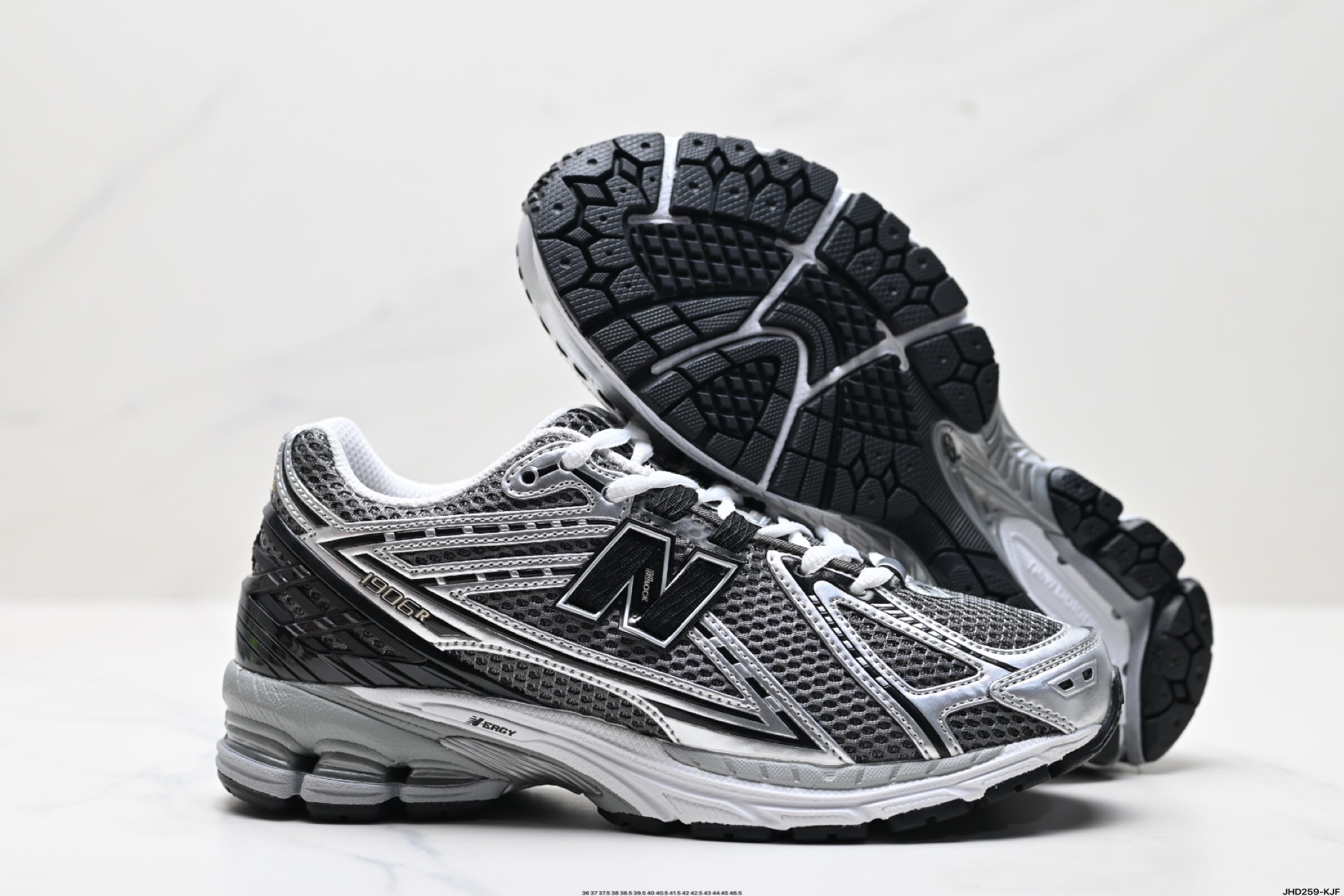 200 New Balance M1906系列复古单品宝藏老爹鞋款 U1906RCG