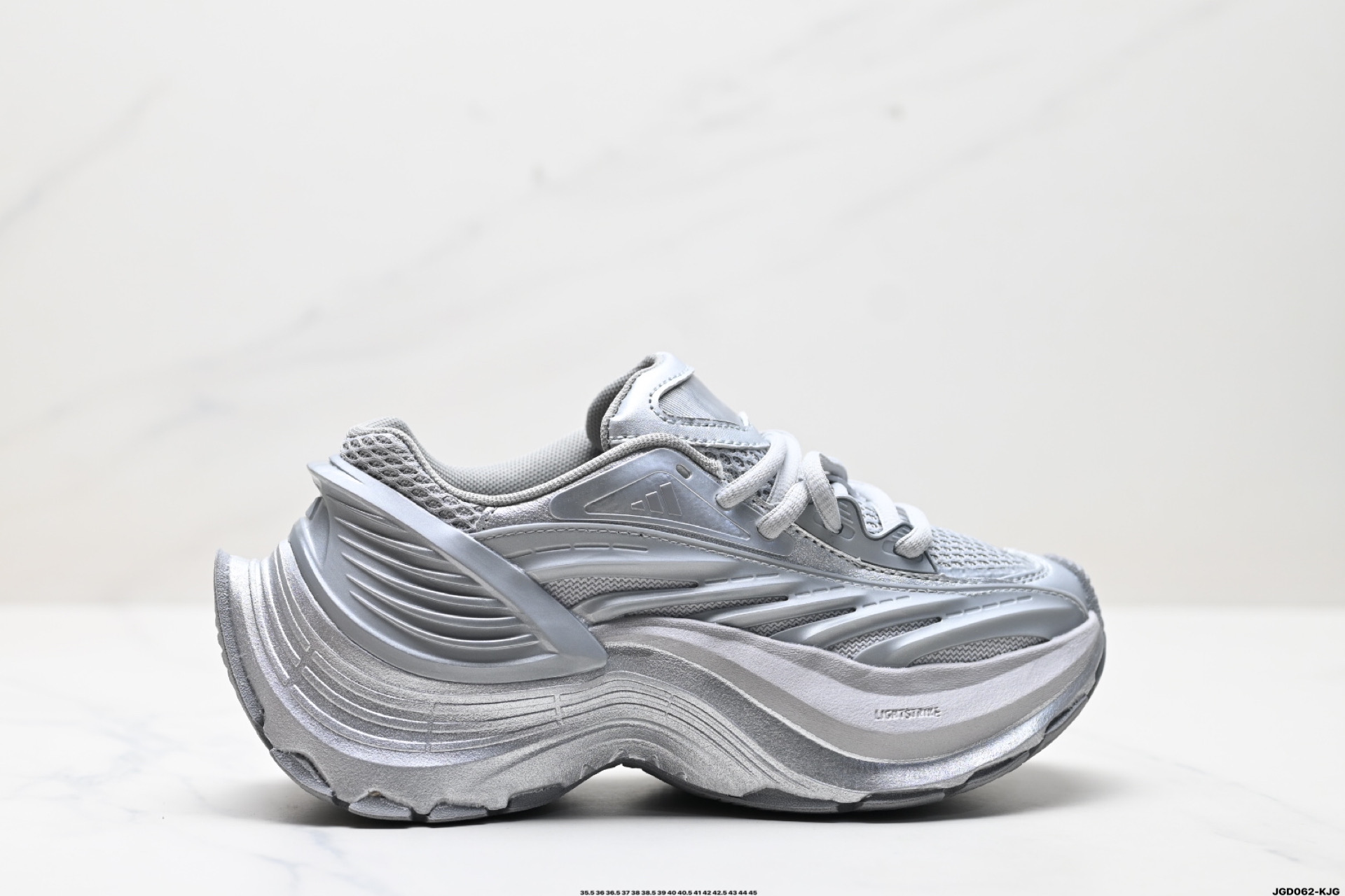 💰170
公司级✅Adidas XLG MTW系列 舒适防滑透气 低帮 阿迪达斯 休闲跑步鞋
货号:IH1574
尺码:35.5 36 36.5 37 38 38.5 39 40 40.5 41 42 42.5 43 44 45
ID:JGD062-KJG