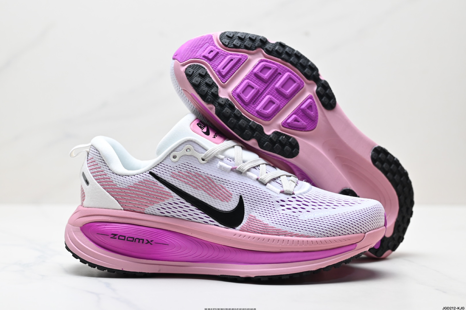 190 Nike VOMERO 18 耐克 舒适减震防滑 低帮跑步鞋  HM6803-104