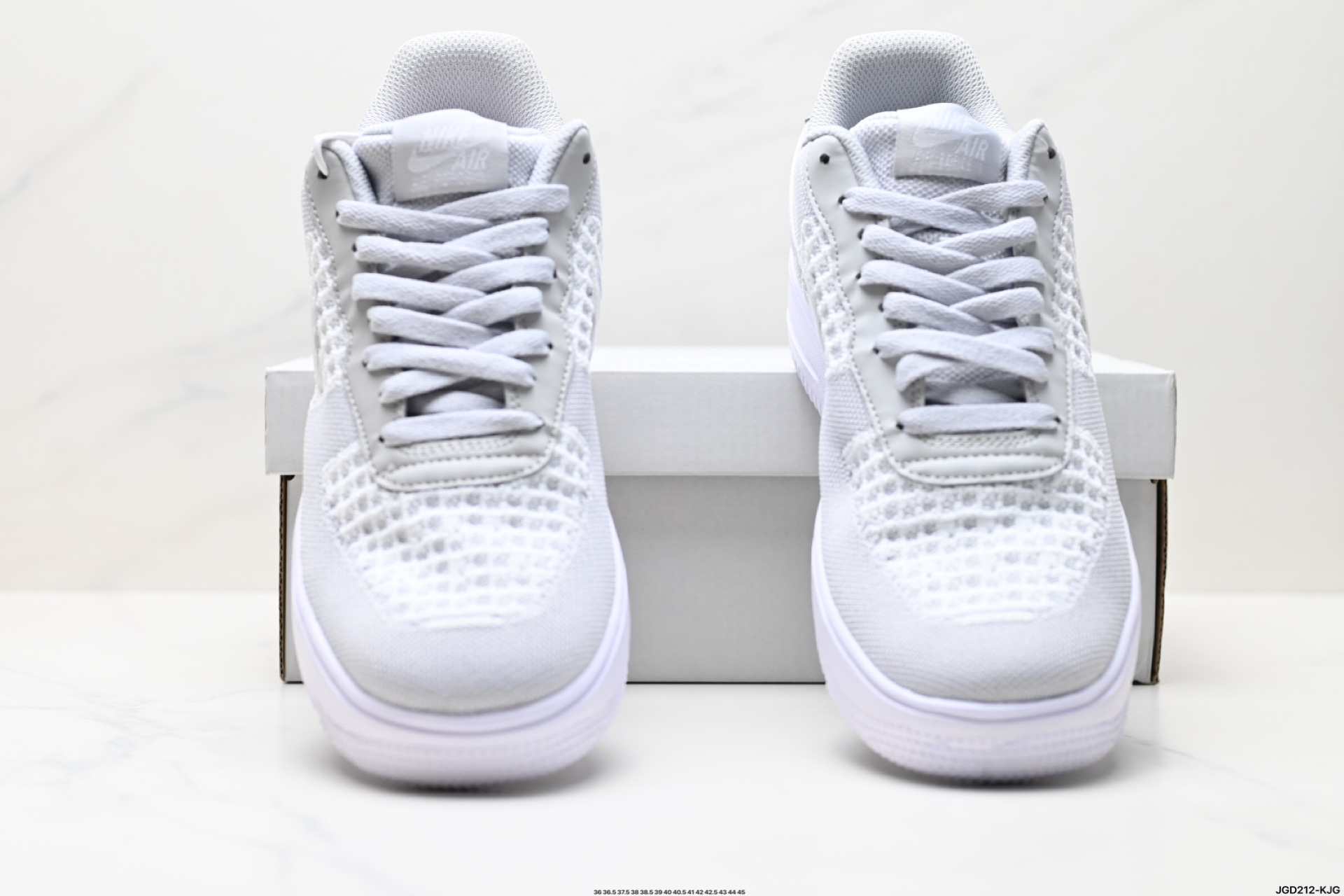 190 NIKE AIR FORCE 1‘07  Cl0051-500