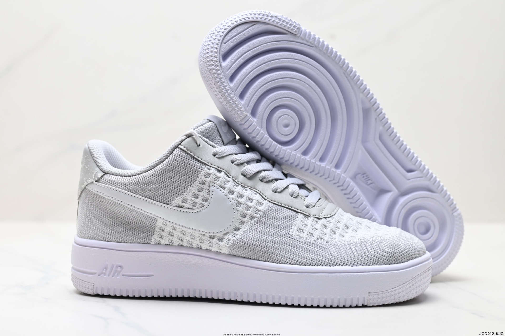 190 NIKE AIR FORCE 1‘07  Cl0051-500