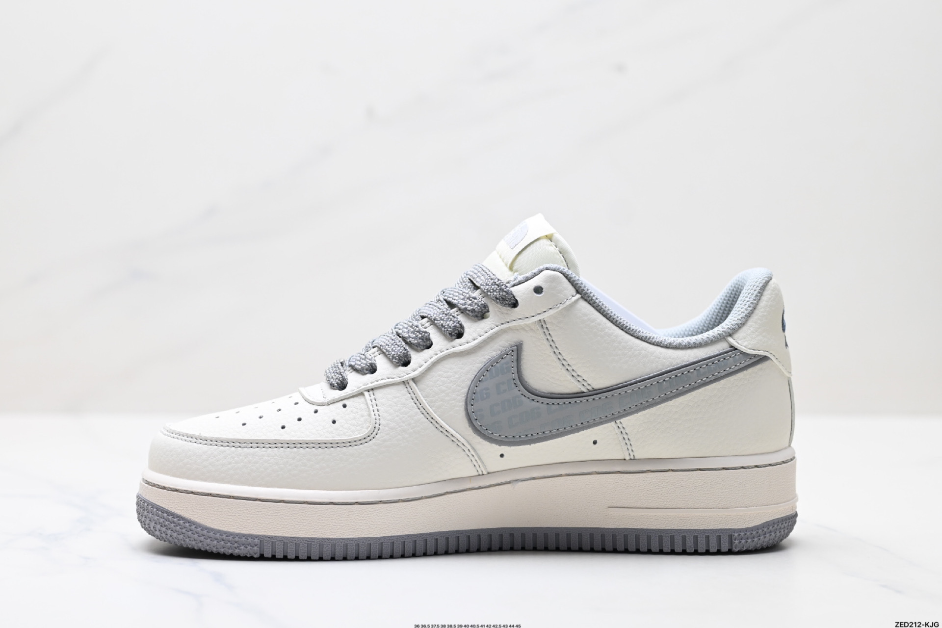 270 NIKE AIR FORCE 1‘07 LV8   HH7518-052