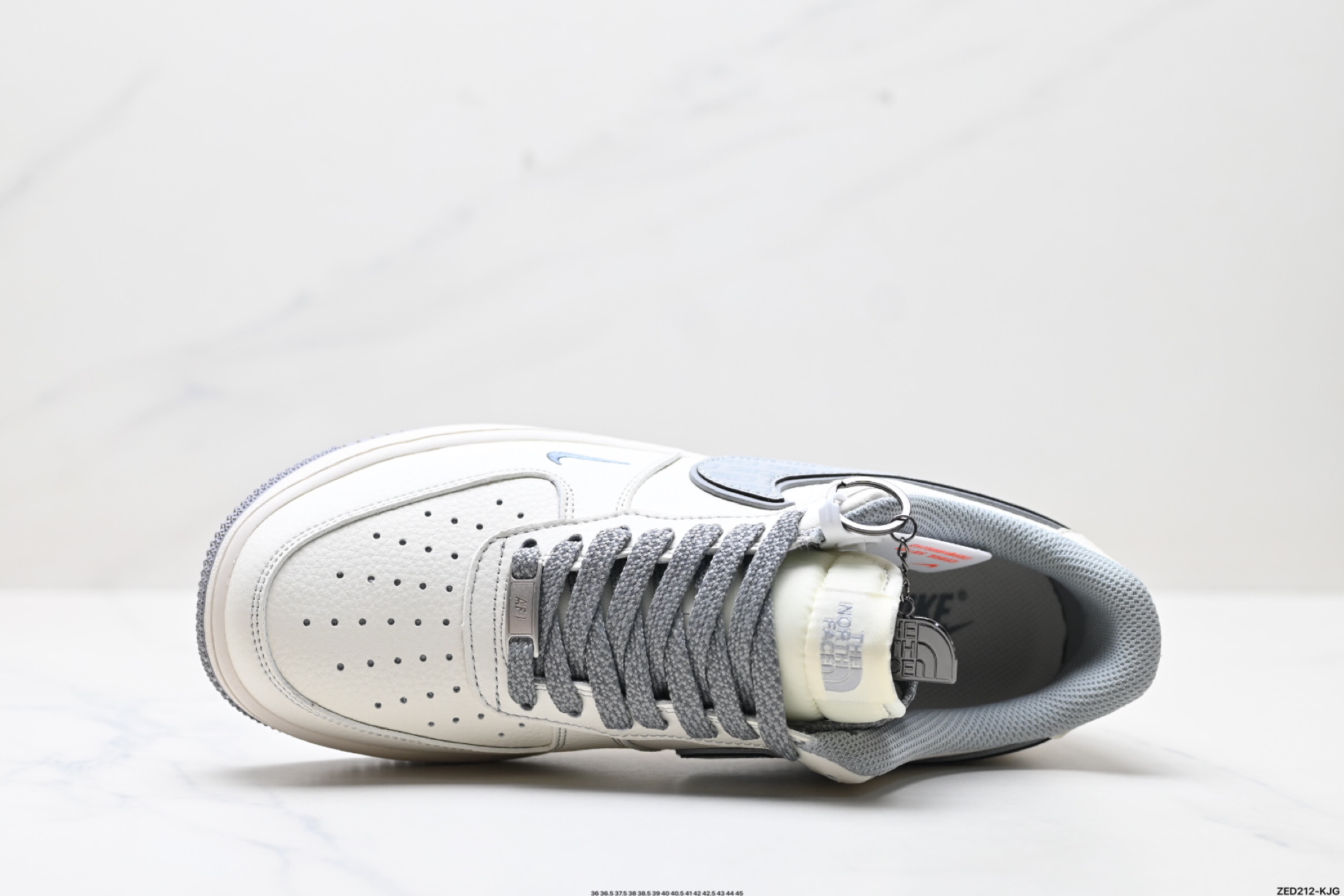 270 NIKE AIR FORCE 1‘07 LV8   HH7518-052