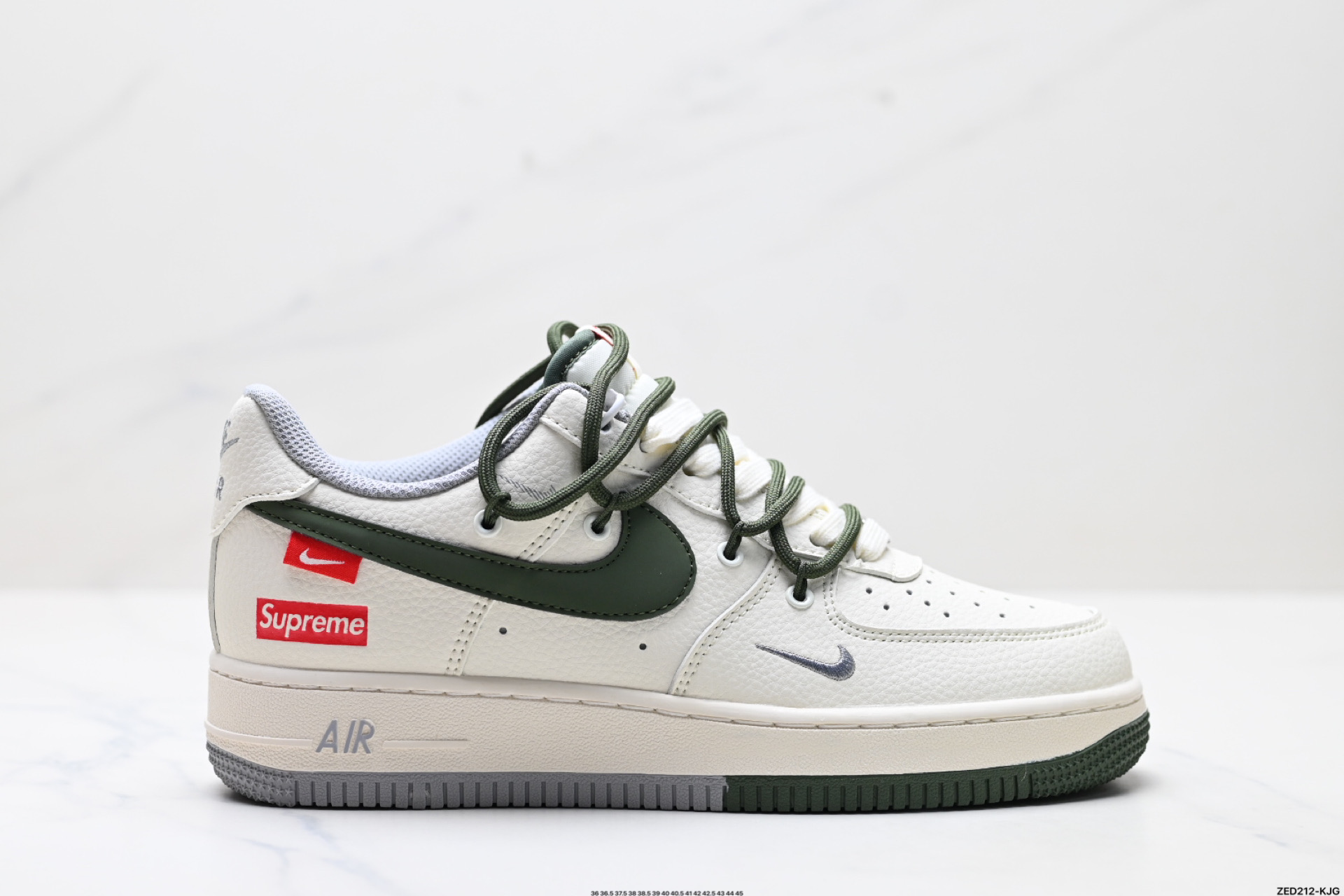 270 NIKE AIR FORCE 1‘07 LV8  DM6868-070
