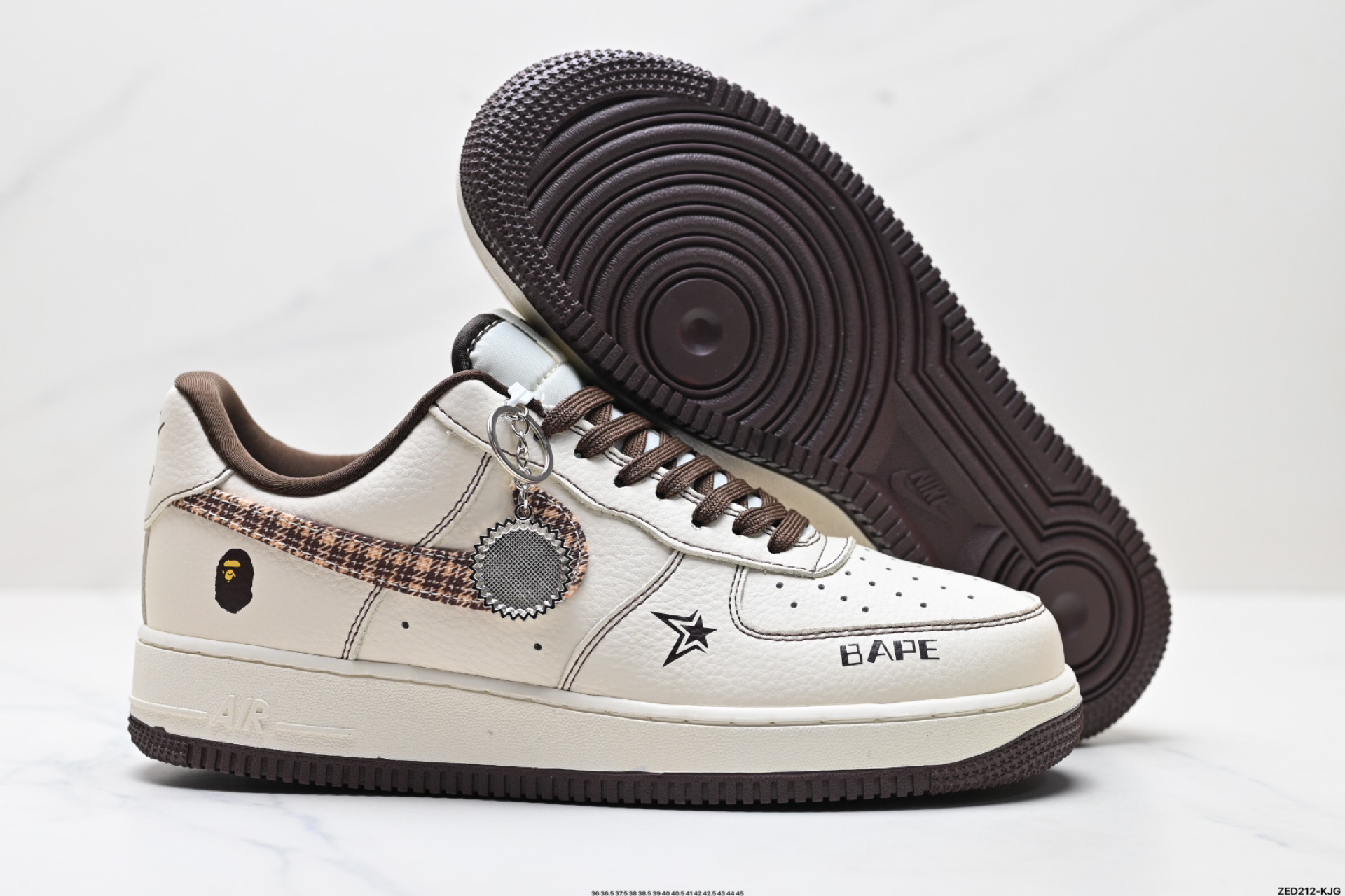 270 NIKE AIR FORCE 1‘07 LV8  DF0188-052