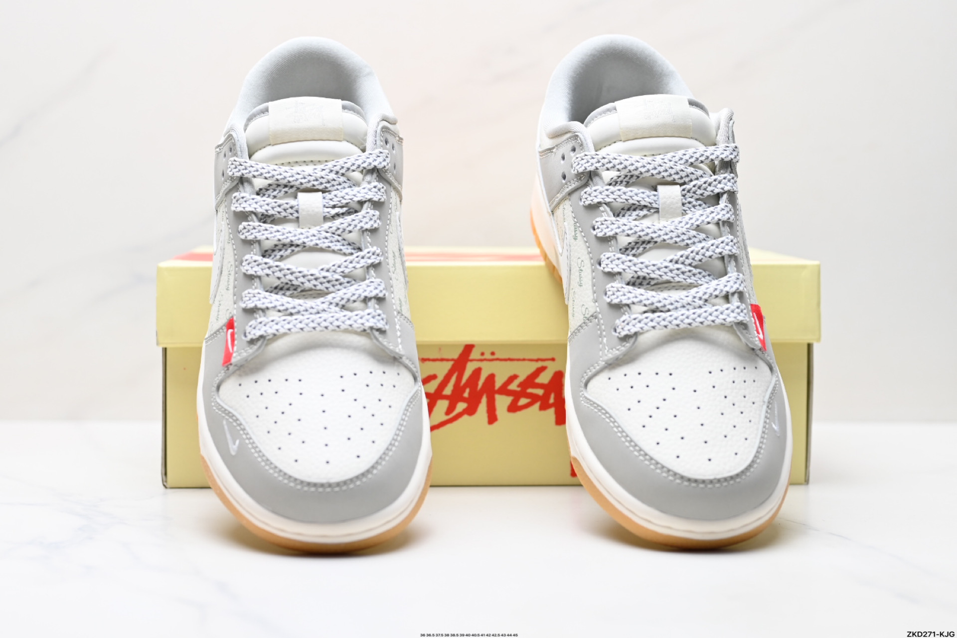 280 NK Dunk Low Retro “DIY高端定制” 低帮休闲运动板鞋  JJ2508-557