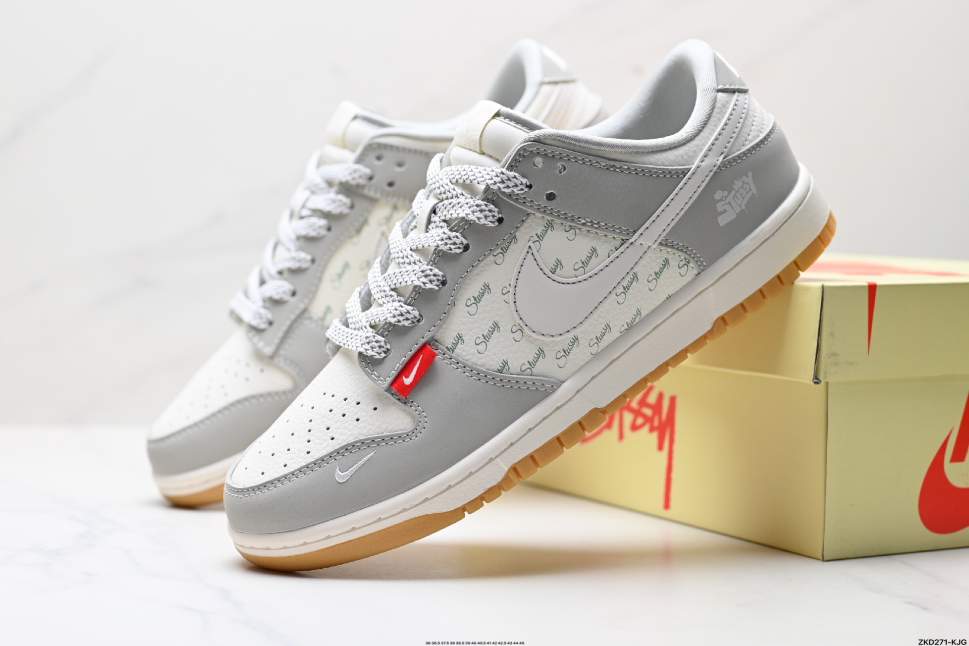 280 NK Dunk Low Retro “DIY高端定制” 低帮休闲运动板鞋  JJ2508-557