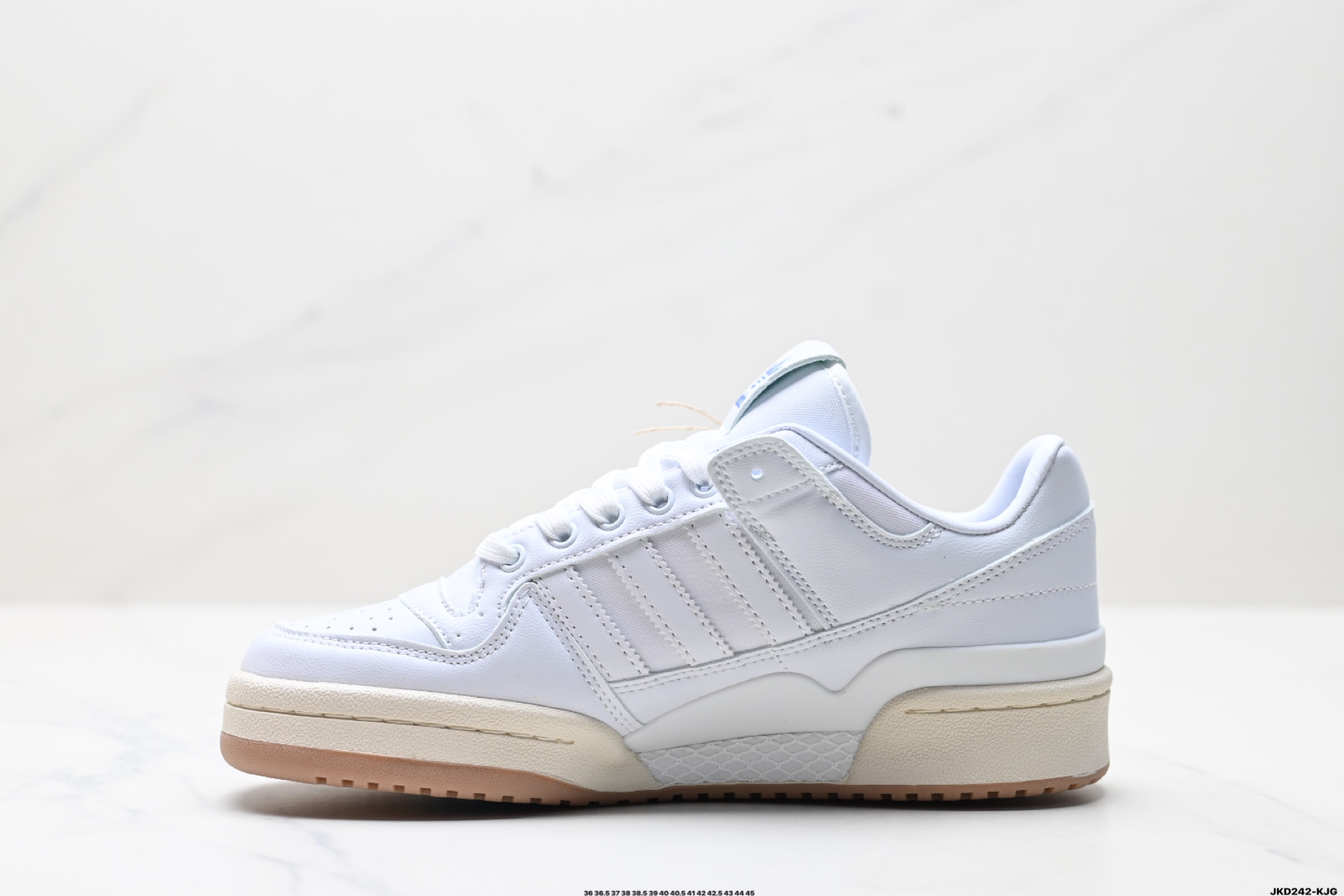 170 阿迪达斯 Adidas Forum 84 Low 低帮百搭潮流休闲运动板鞋  HO4903
