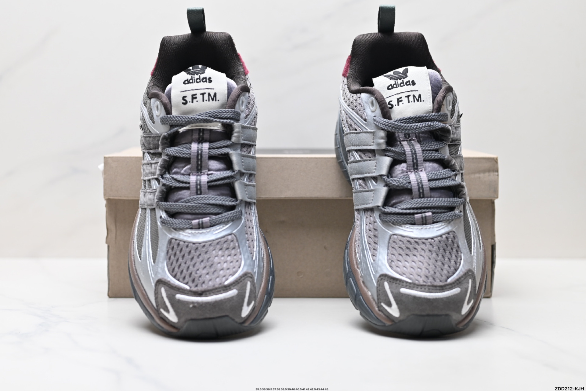 240 Adidas Adistar Cushion Sftm防滑耐磨 低帮 运动老爹鞋 JH9009