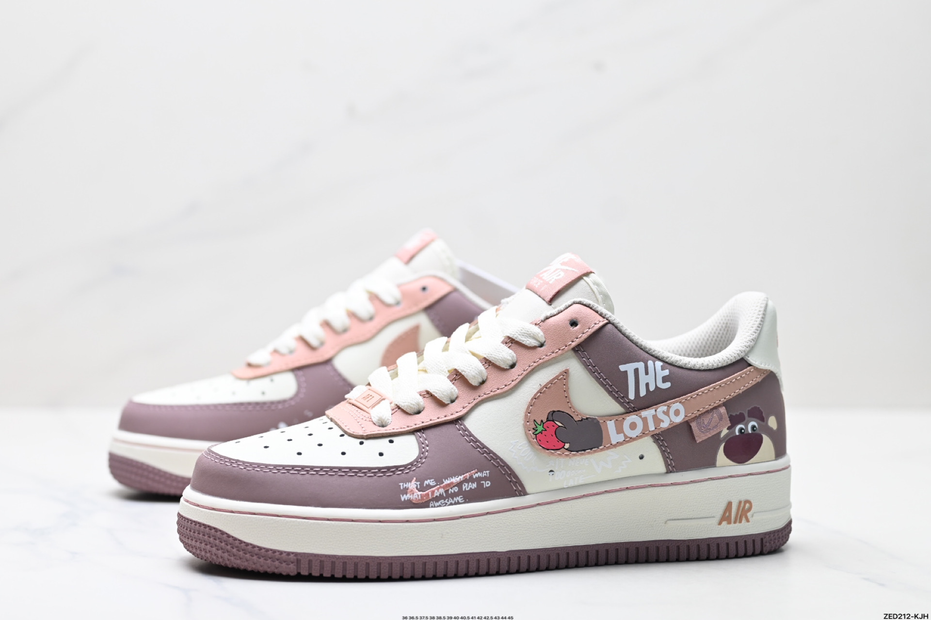 270 NIKE AIR FORCE 1‘07 DB3301-551