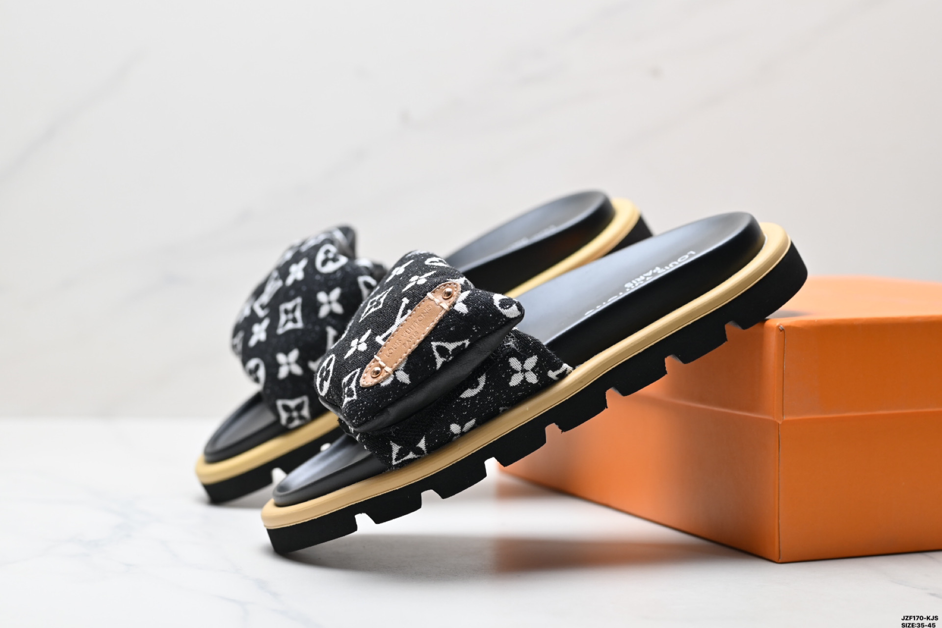 Louis Vuitton Pool Pillow Comfort Flat Sandal - Stylish Women's Slides 3 i1744905940494 3731 0 4