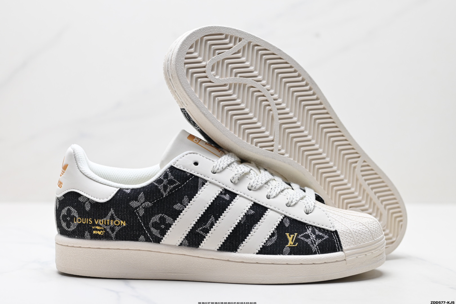 240 阿迪达斯Adidas三叶草 Originals Superstar贝壳头’DIY’系列低帮经典百搭休闲运动板鞋 BZ2528