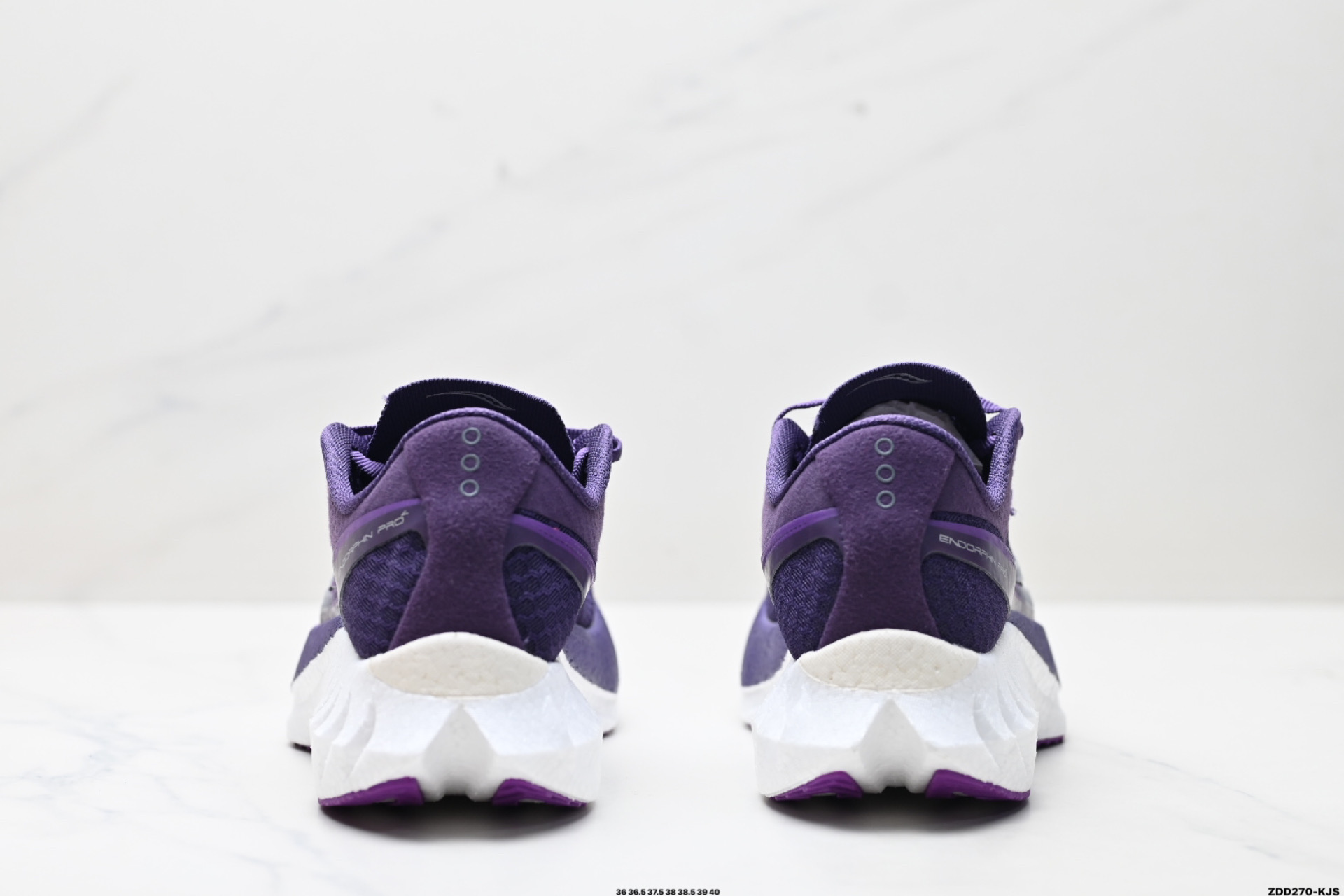 240 SAUCONY索康尼 ENDORPHIN PRO4系列 男女低帮缓震跑步鞋 S10939-128