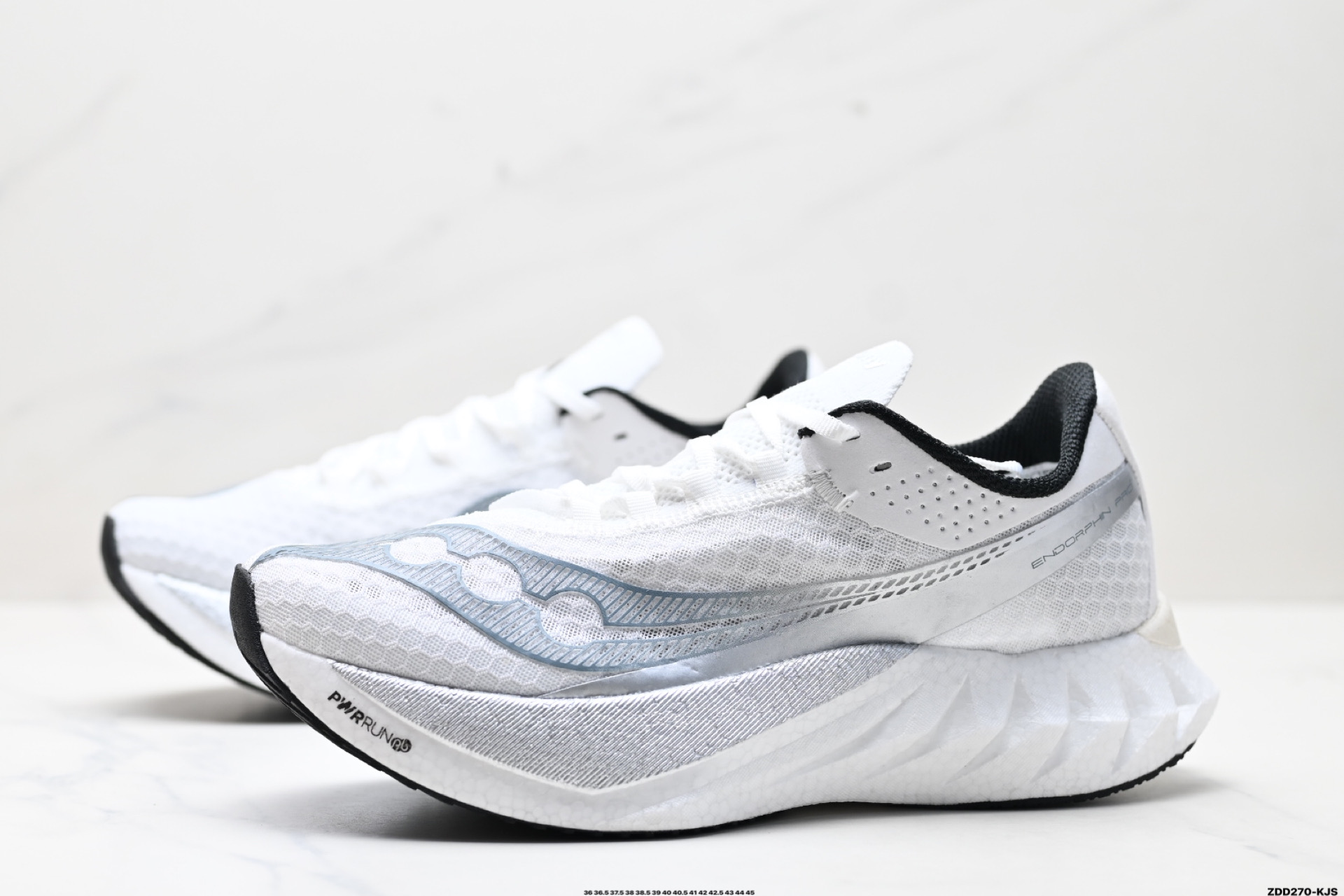 240 SAUCONY索康尼 ENDORPHIN PRO4系列 男女低帮缓震跑步鞋 S20939-201