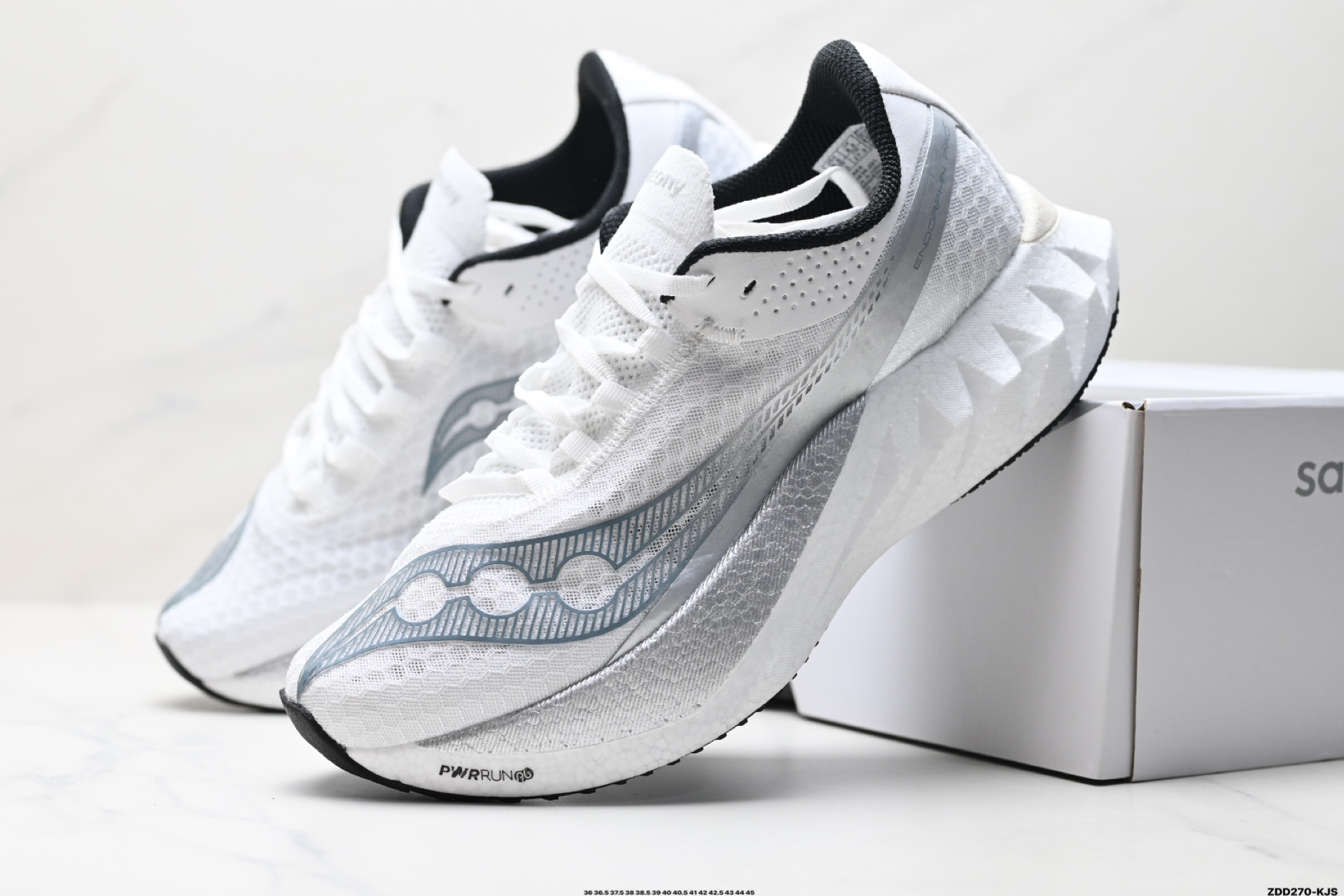 240 SAUCONY索康尼 ENDORPHIN PRO4系列 男女低帮缓震跑步鞋 S20939-201
