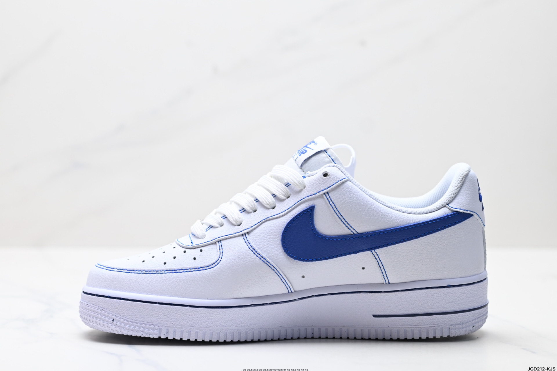190 NIKE AIR FORCE 1‘07 LV8 HQ2037-100