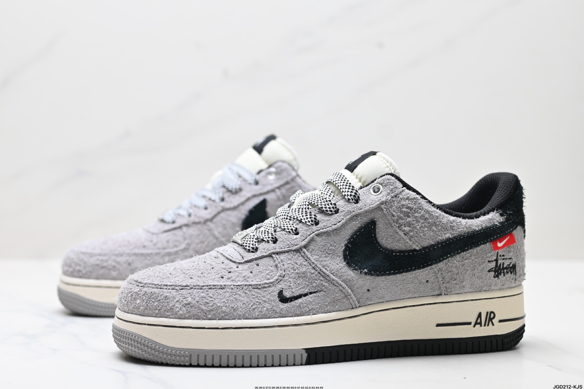 190 NIKE AIR FORCE 1‘07 LV8 SJ6698-018