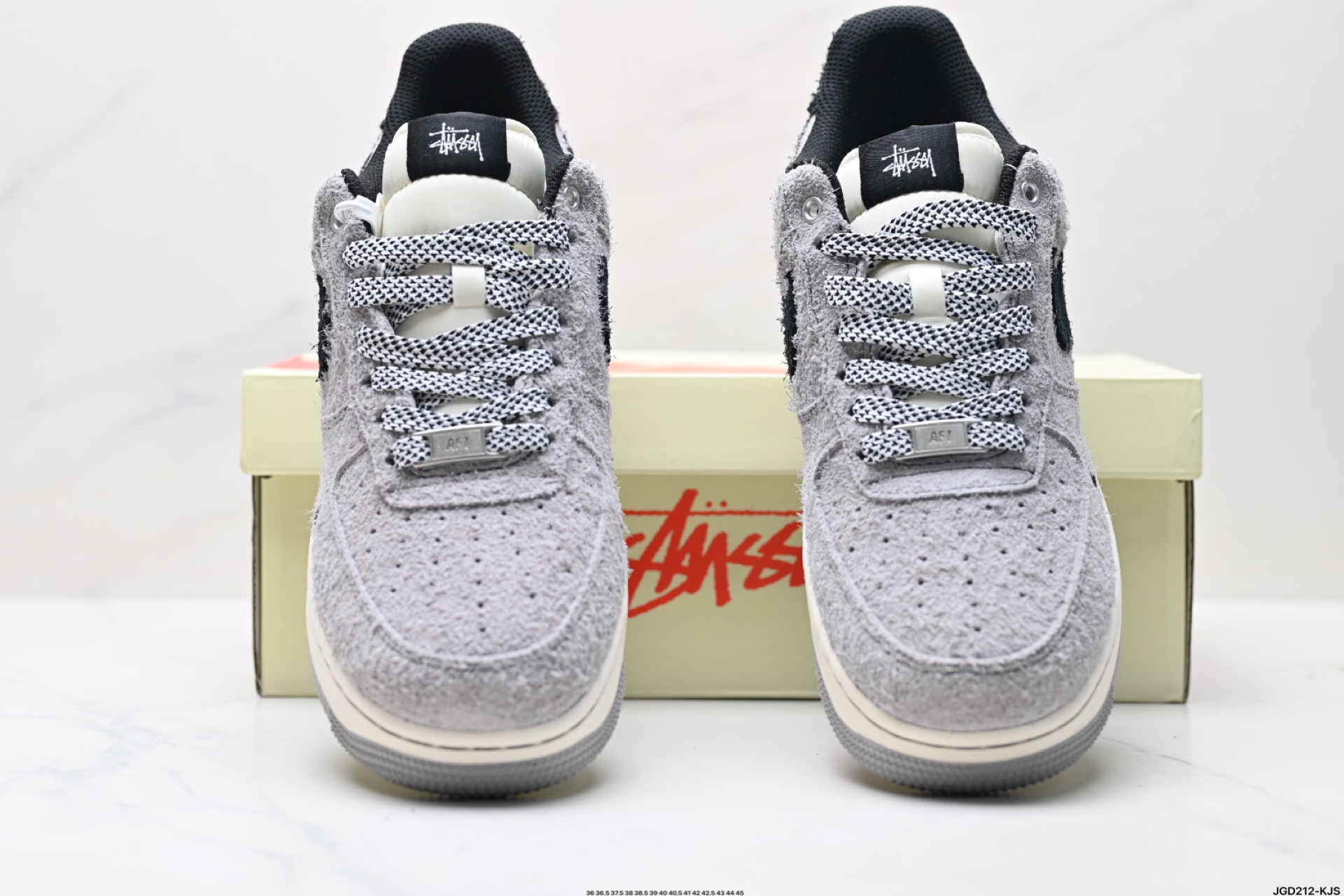 190 NIKE AIR FORCE 1‘07 LV8 SJ6698-018