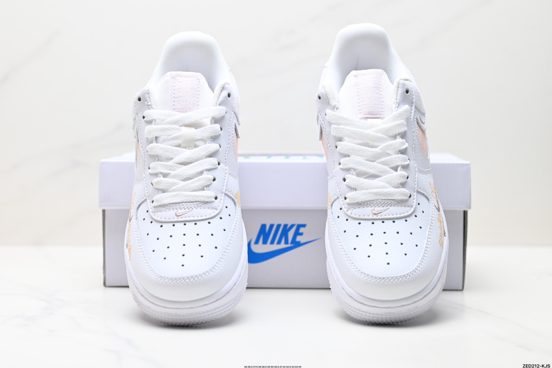 270 NIKE AIR FORCE 1‘07 FB8971-070