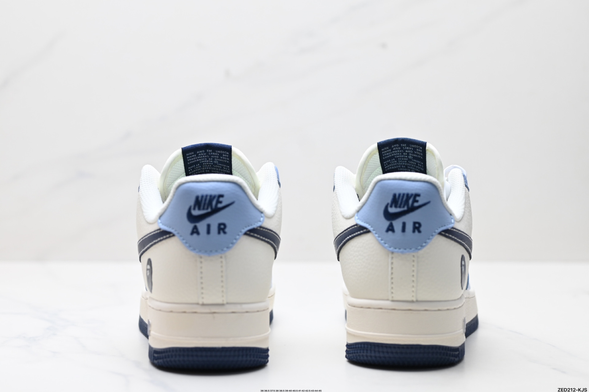 270 NIKE AIR FORCE 1‘07 XS1958-554