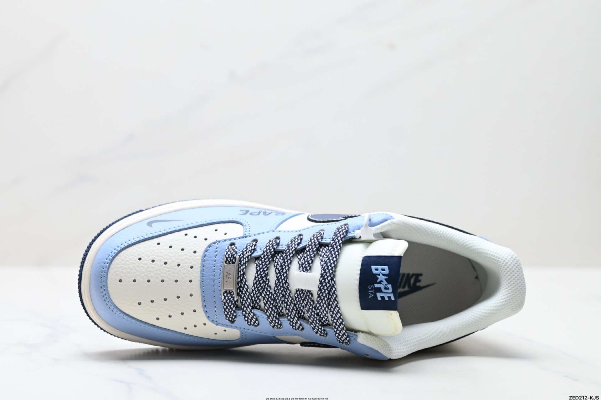 270 NIKE AIR FORCE 1‘07 XS1958-554