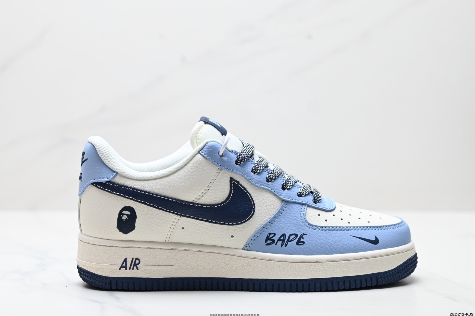 270 NIKE AIR FORCE 1‘07 XS1958-554