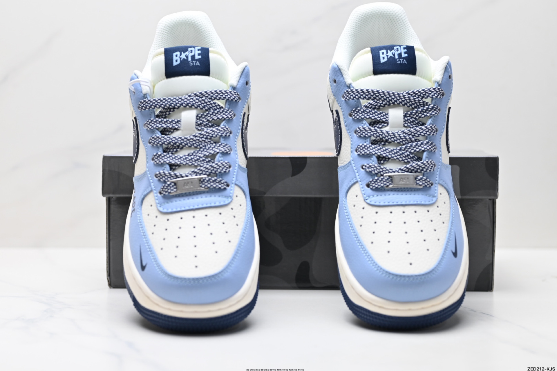 270 NIKE AIR FORCE 1‘07 XS1958-554