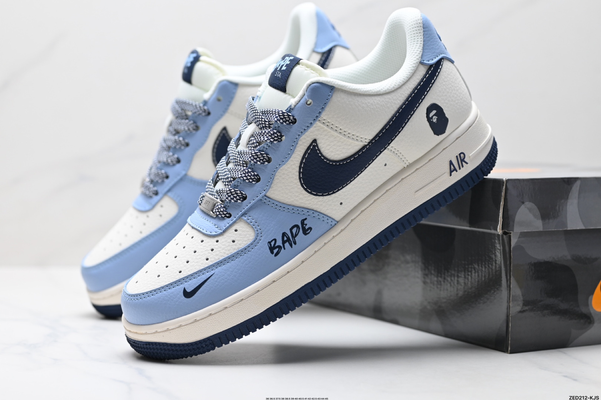 270 NIKE AIR FORCE 1‘07 XS1958-554