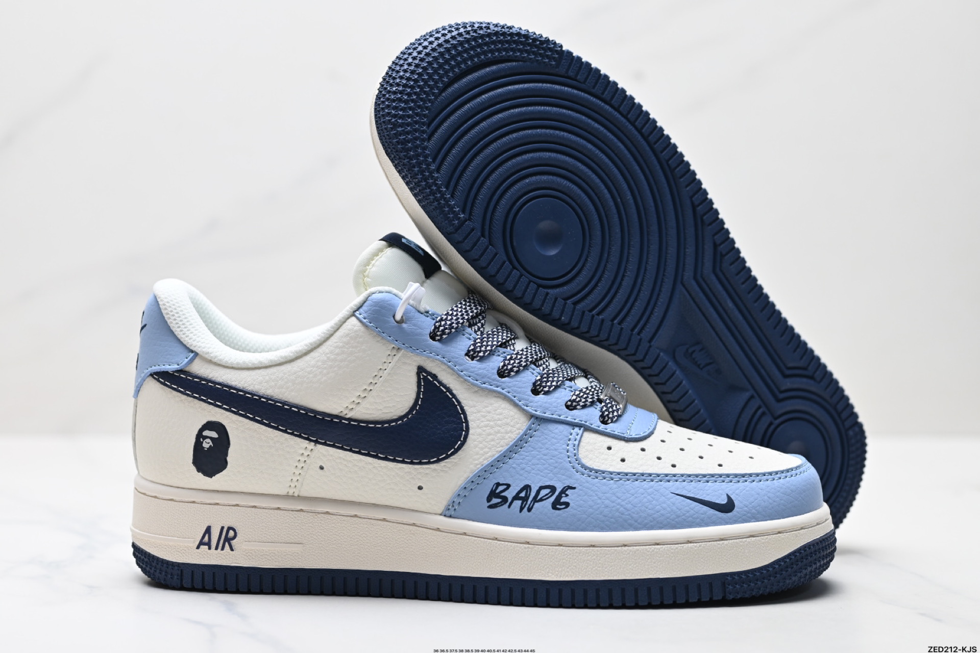 270 NIKE AIR FORCE 1‘07 XS1958-554