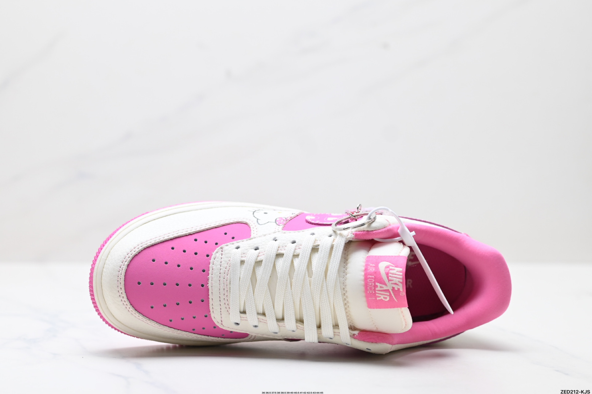 270 NIKE AIR FORCE 1‘07 KK1988-082