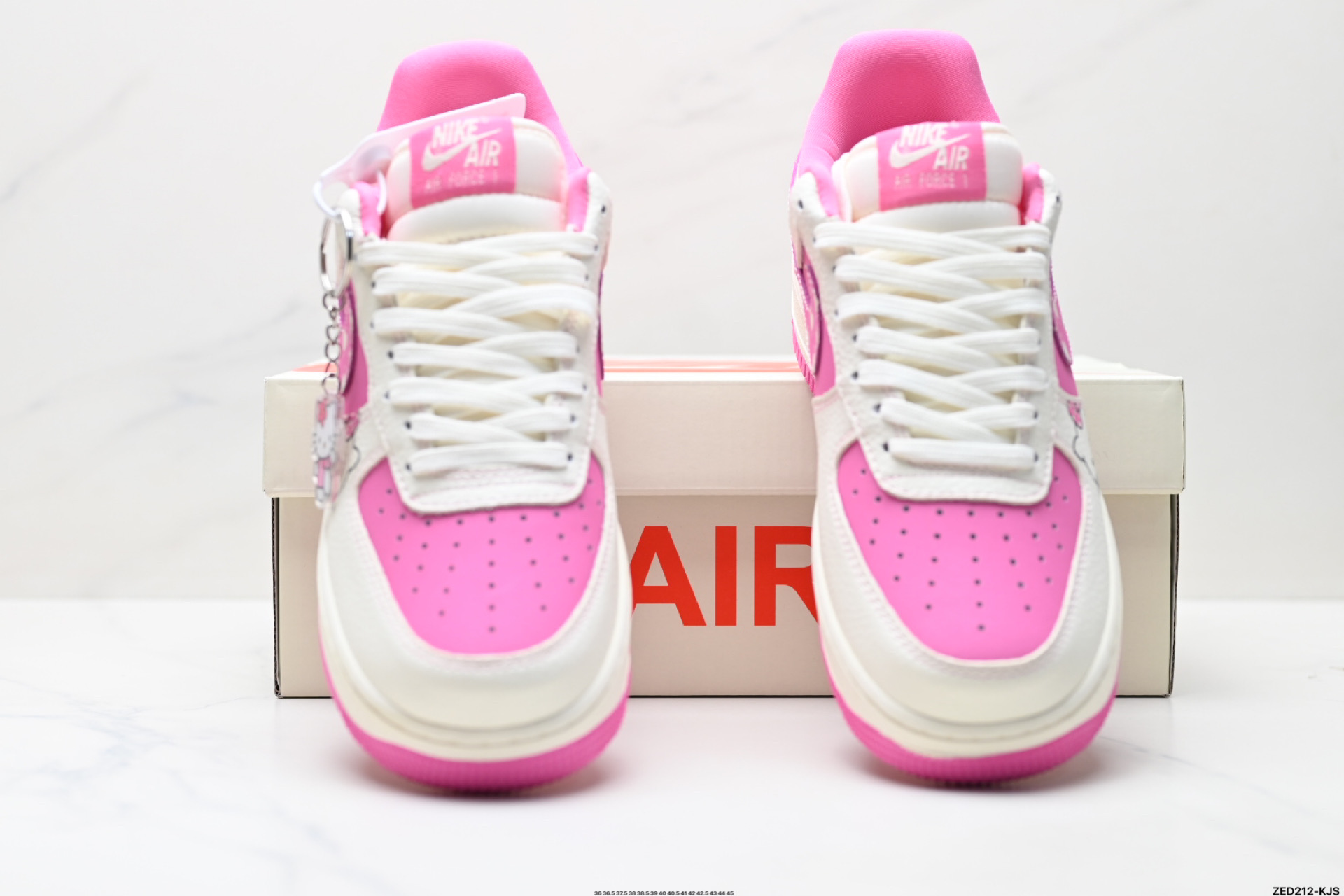 270 NIKE AIR FORCE 1‘07 KK1988-082