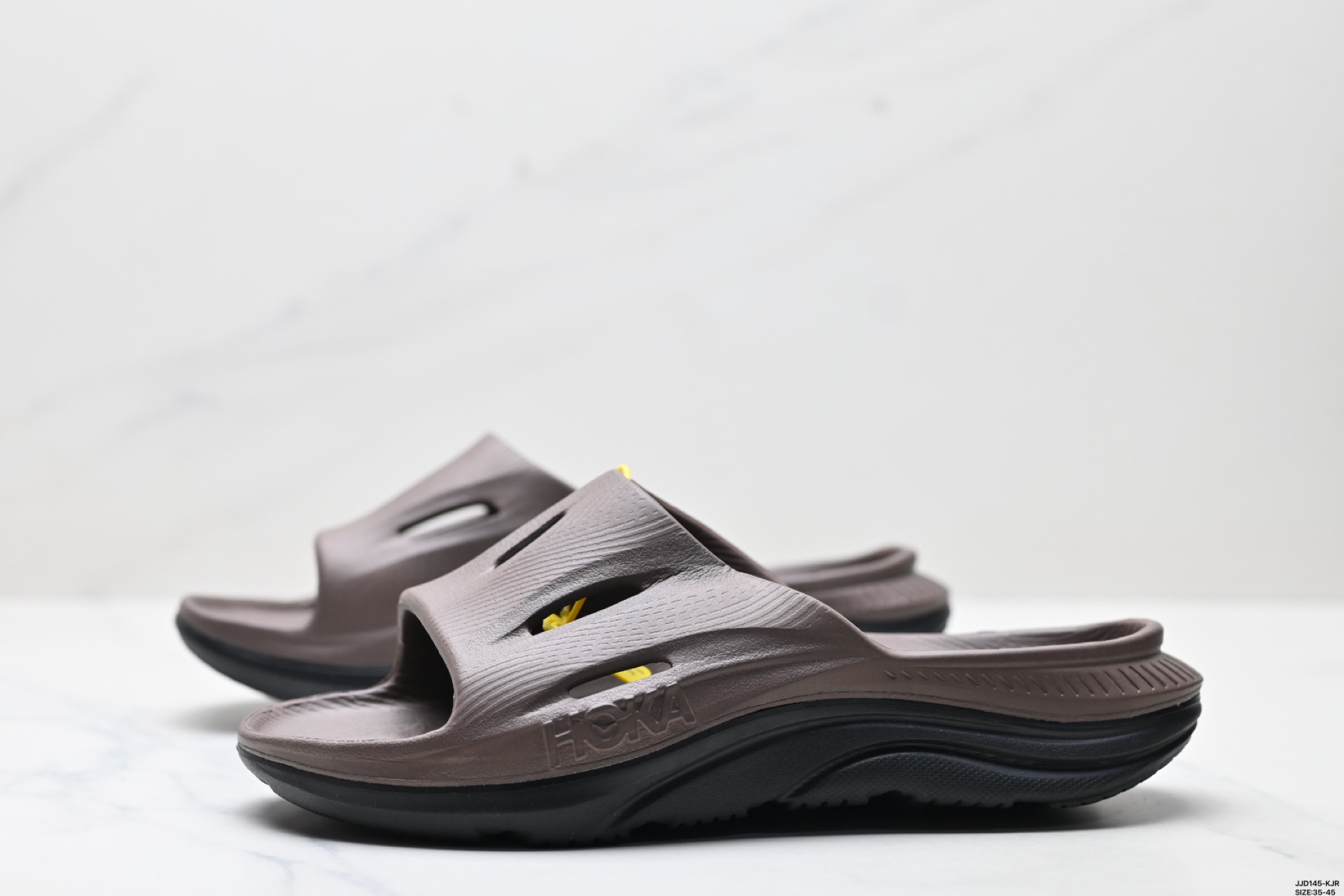 140 HOKA ONE ORA Recovery Slide 3 运动拖鞋