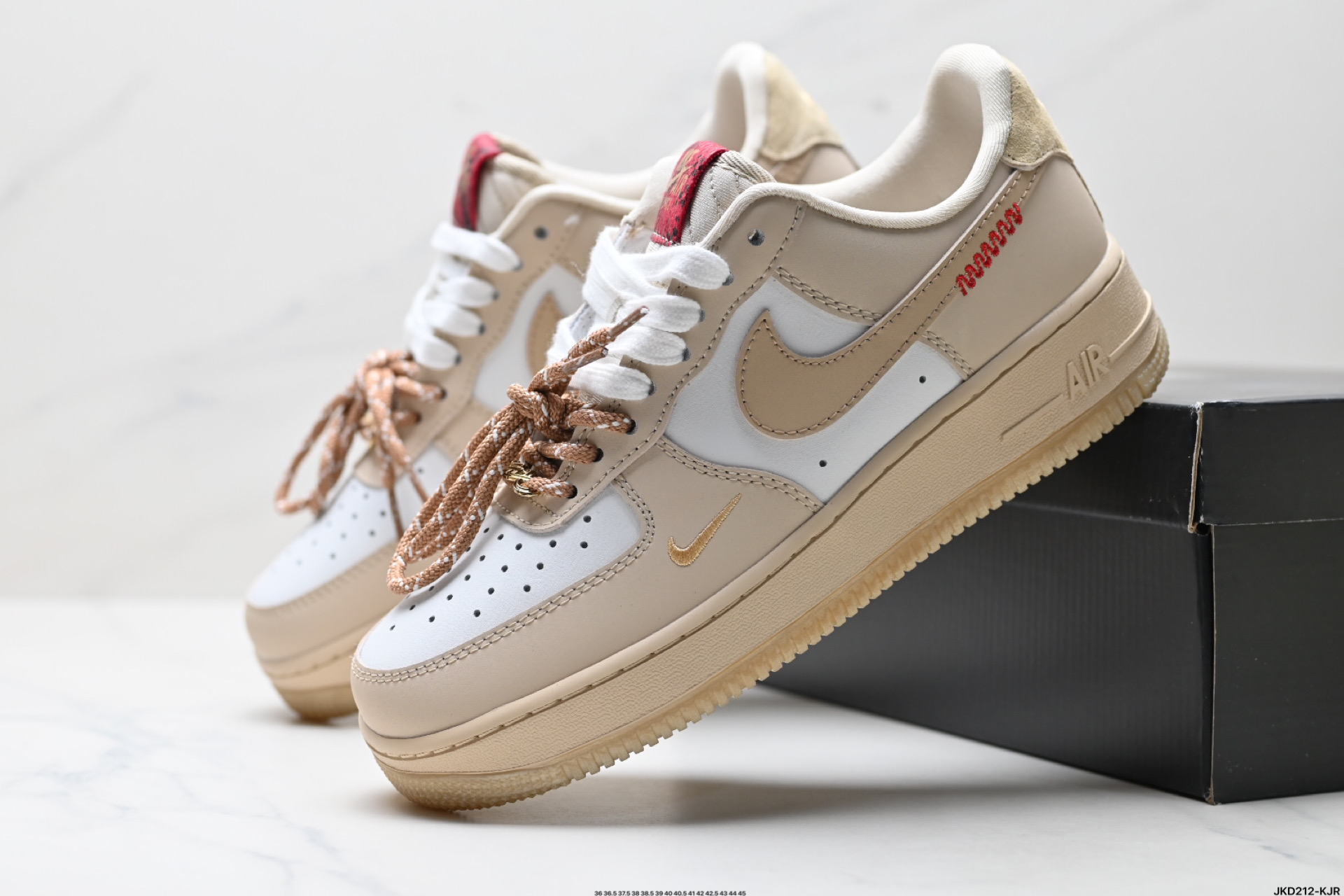 170 耐克Nike Air Force 1“07空军一号低帮百搭休闲运动板鞋 HV5990-172