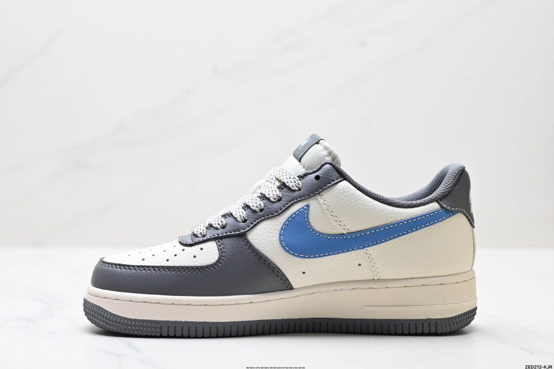 270 NIKE AIR FORCE 1‘07 LV8 XS1958-574