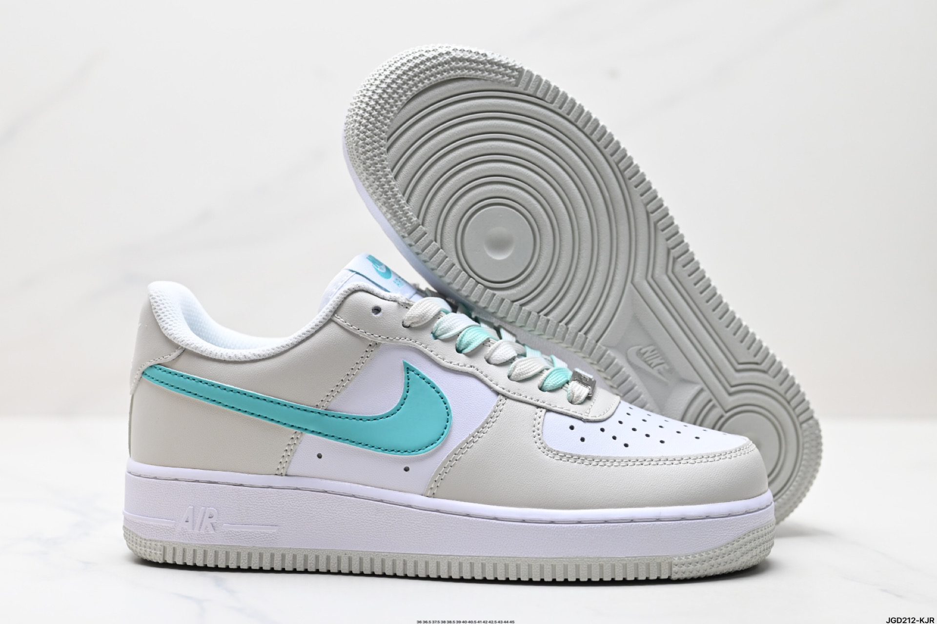 190 NIKE AIR FORCE 1‘07 LZ6699-555