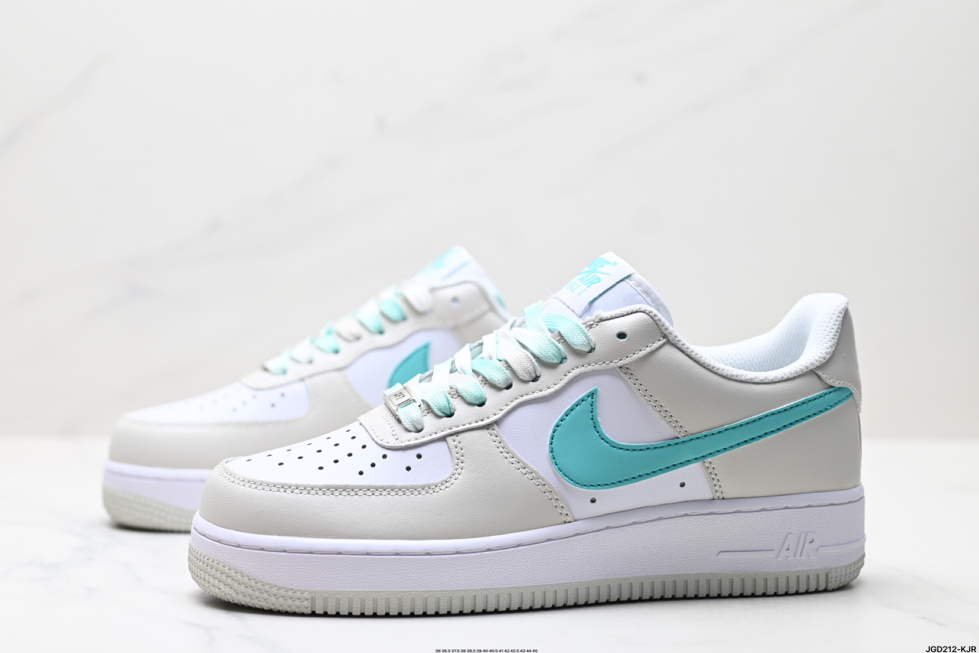 190 NIKE AIR FORCE 1‘07 LZ6699-555