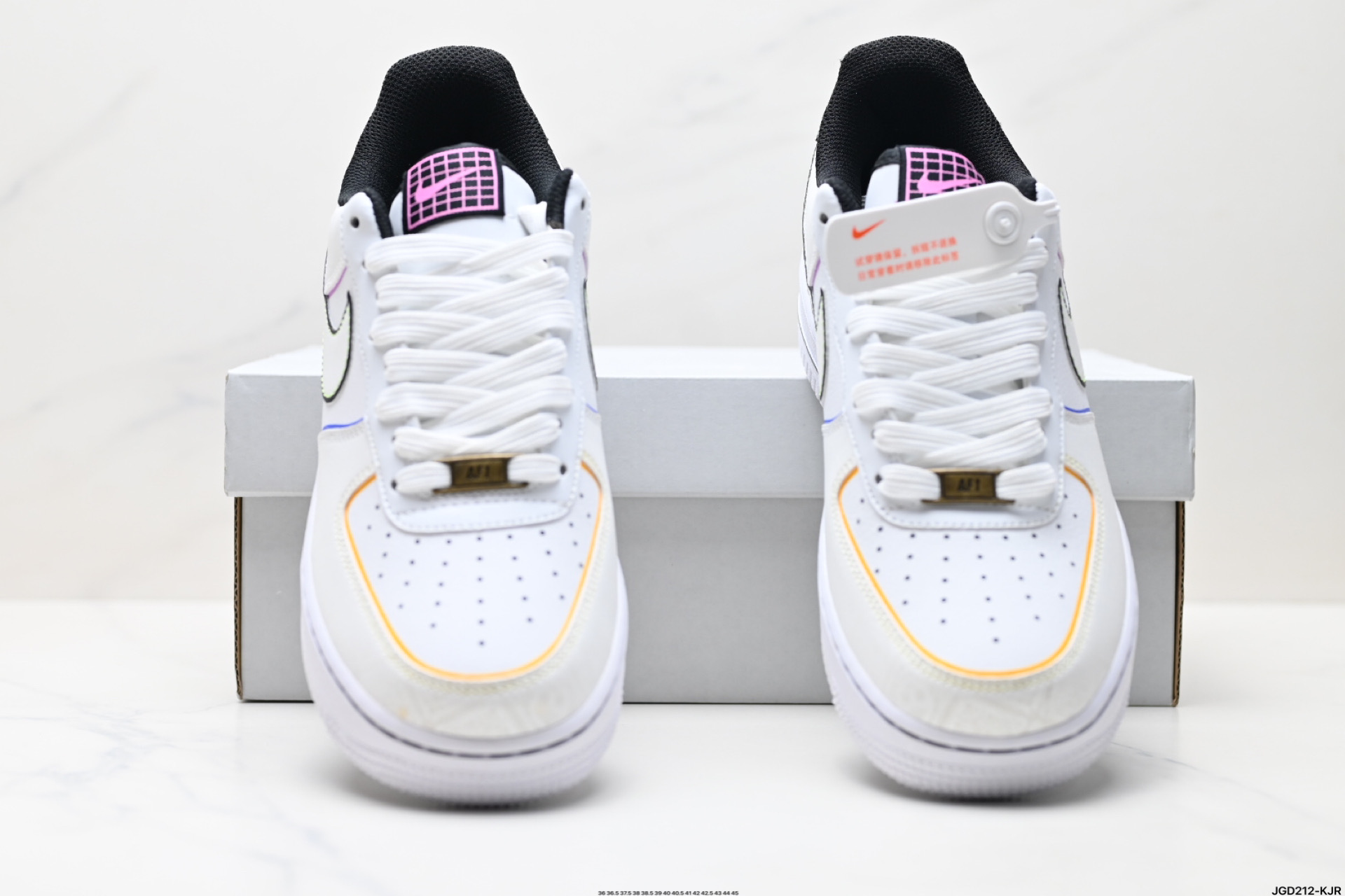 190 NIKE AIR FORCE 1‘07 CT1138-100