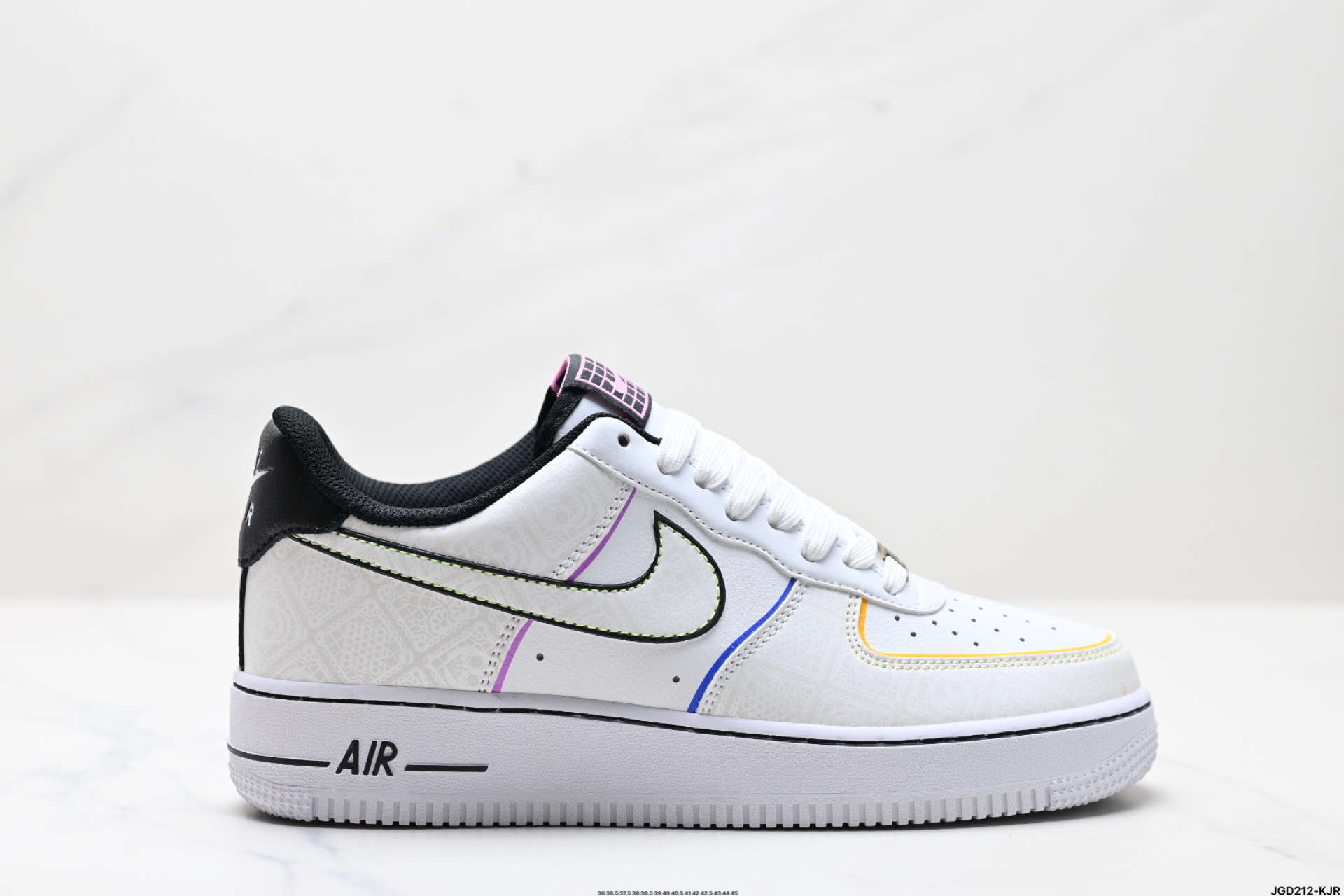 190 NIKE AIR FORCE 1‘07 CT1138-100