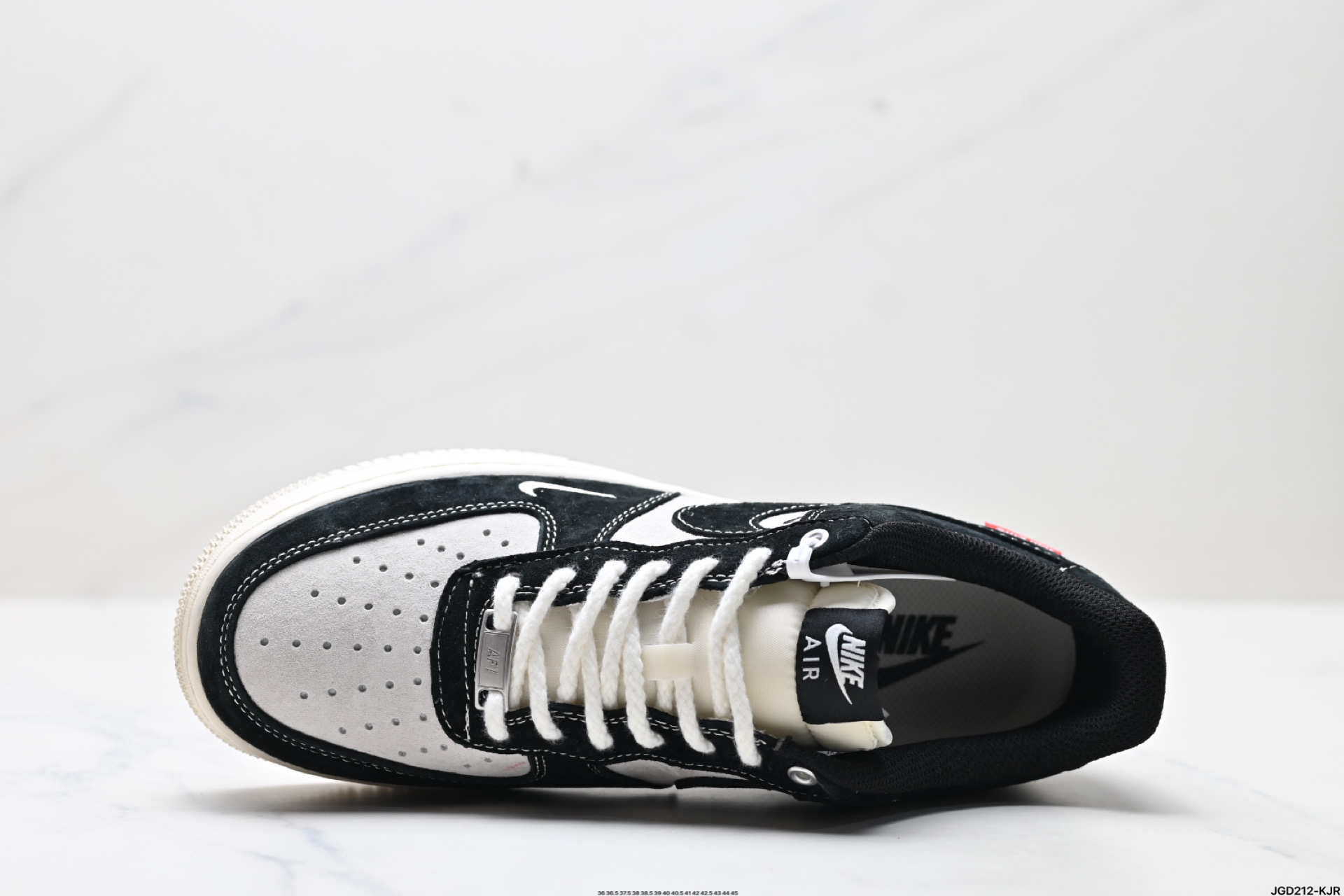 190 NIKE AIR FORCE 1‘07 LV8 SJ6698-019