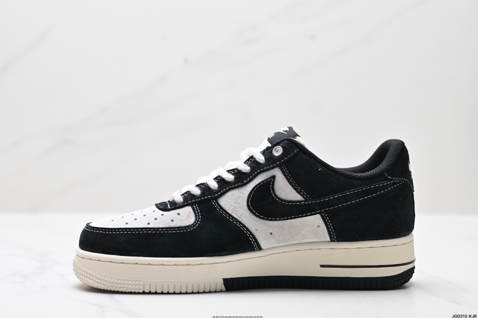 190 NIKE AIR FORCE 1‘07 LV8 SJ6698-019