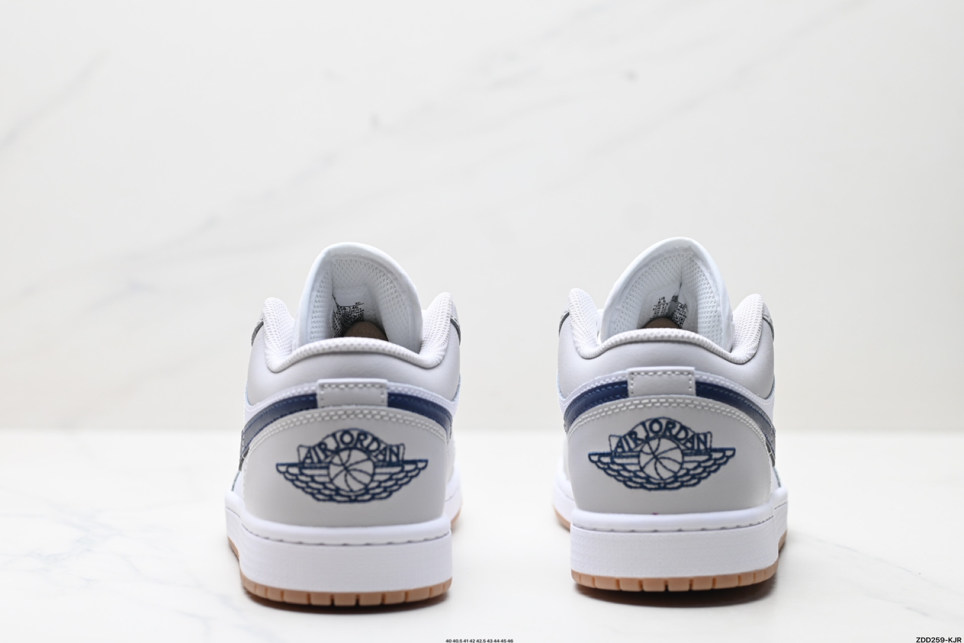 240 Nike Air Jordan 1 Low AJ1乔1低帮休闲板鞋 553558-146