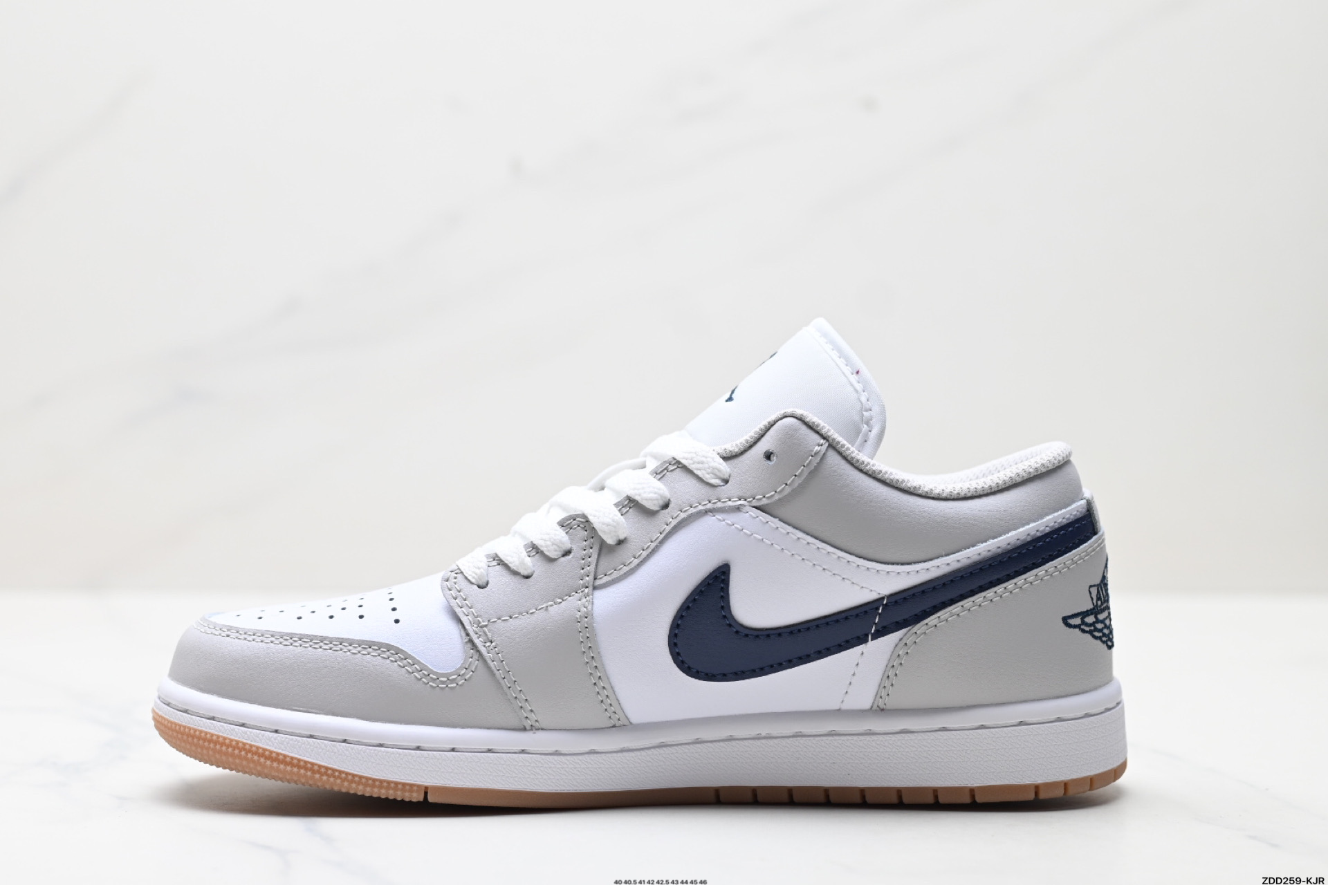 240 Nike Air Jordan 1 Low AJ1乔1低帮休闲板鞋 553558-146