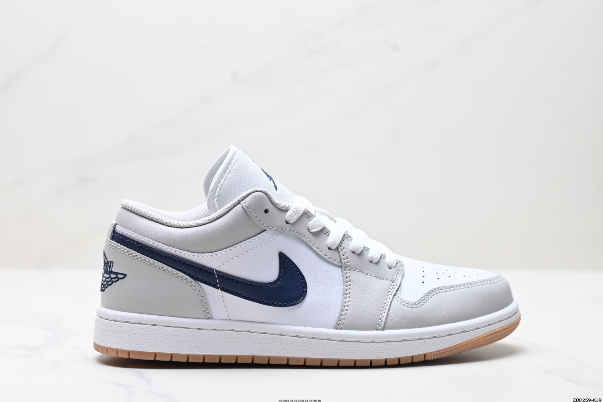 240 Nike Air Jordan 1 Low AJ1乔1低帮休闲板鞋 553558-146