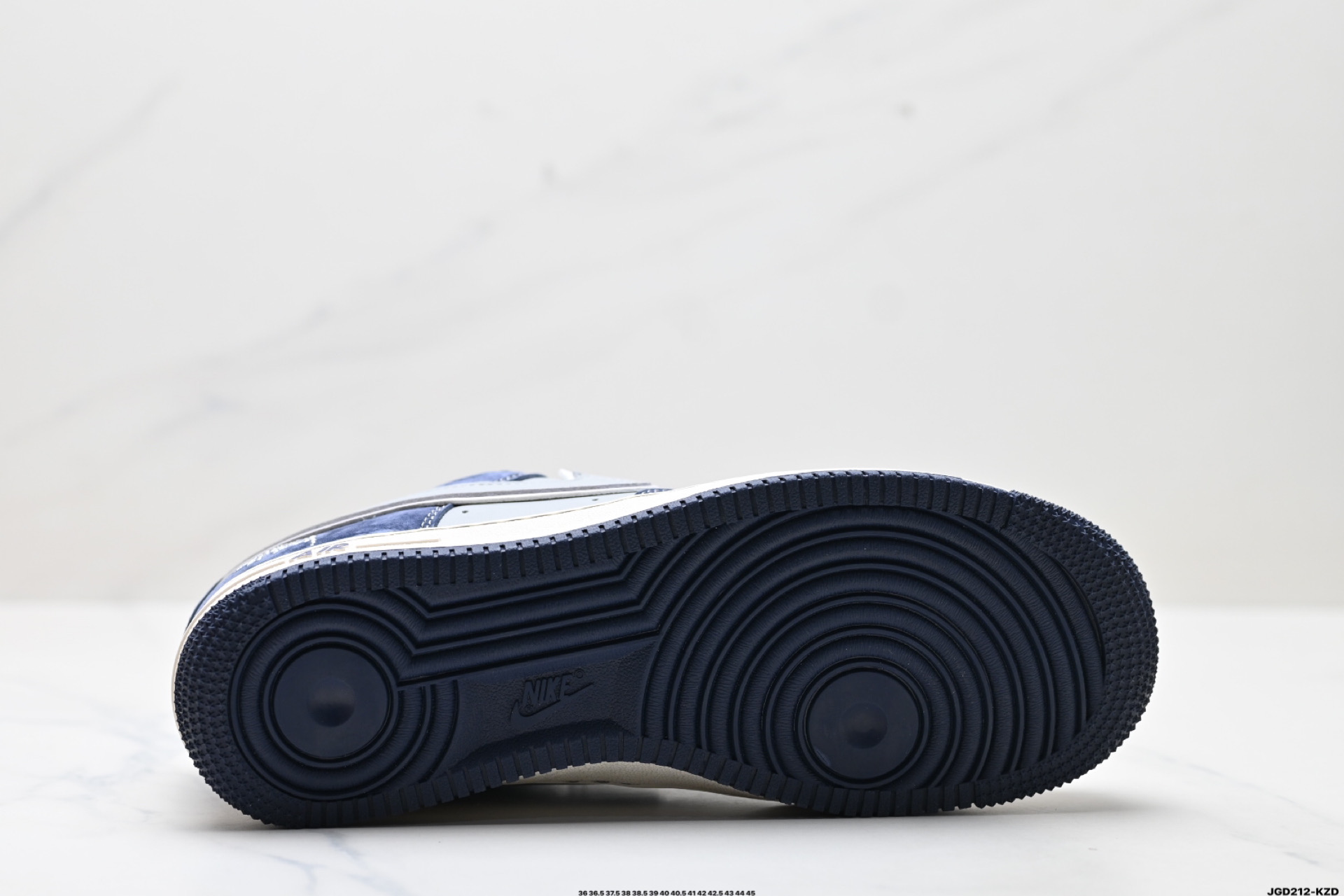 NIKE AIR FORCE 1‘07 LV8 SJ6698-007