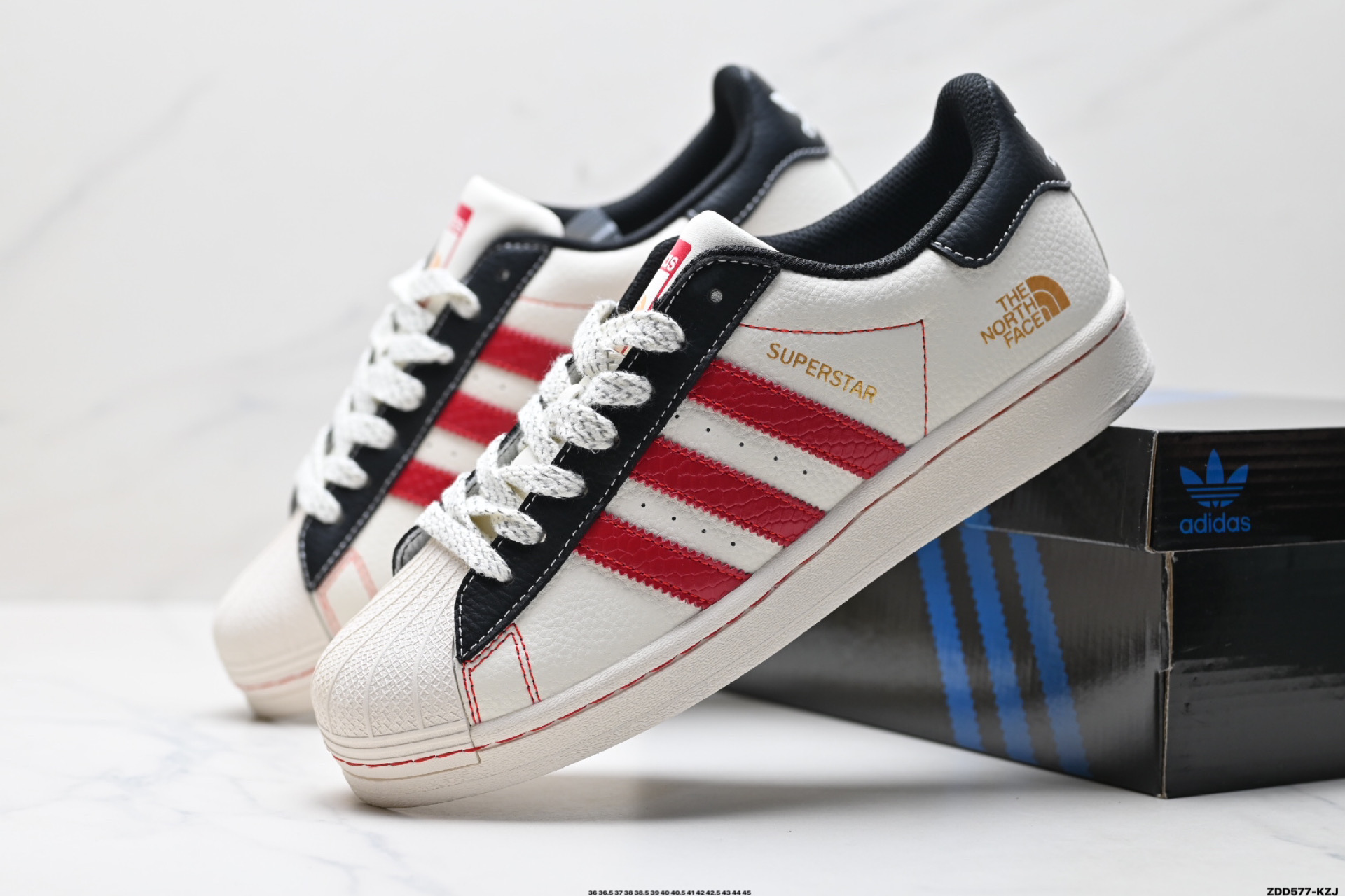 240 阿迪达斯Adidas三叶草 Originals Superstar贝壳头’DIY’系列低帮经典百搭休闲运动板鞋 BZ2529