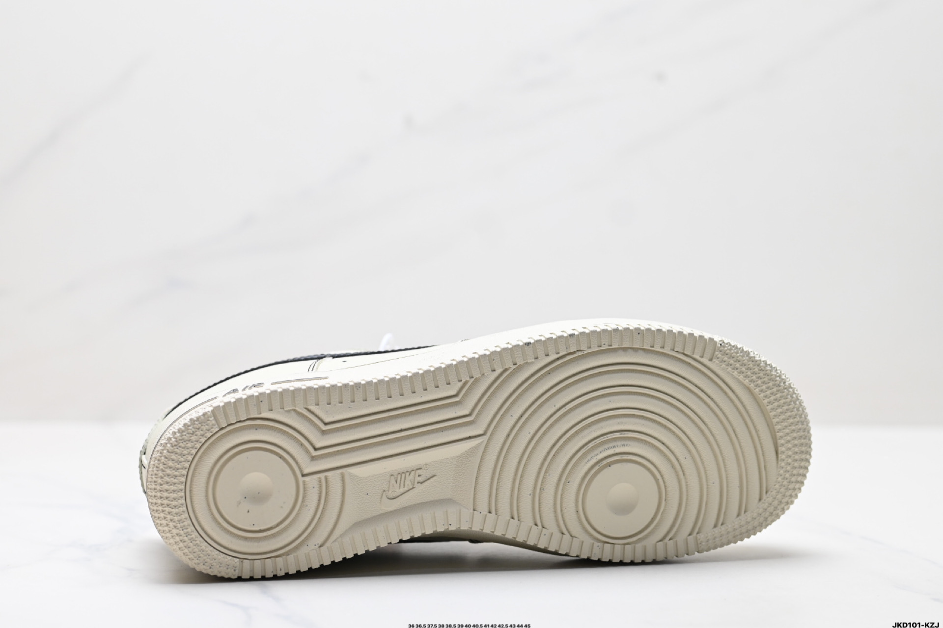 170 耐克Nike Air Force 1“07空军一号低帮百搭休闲运动板鞋 HQ2037-200
